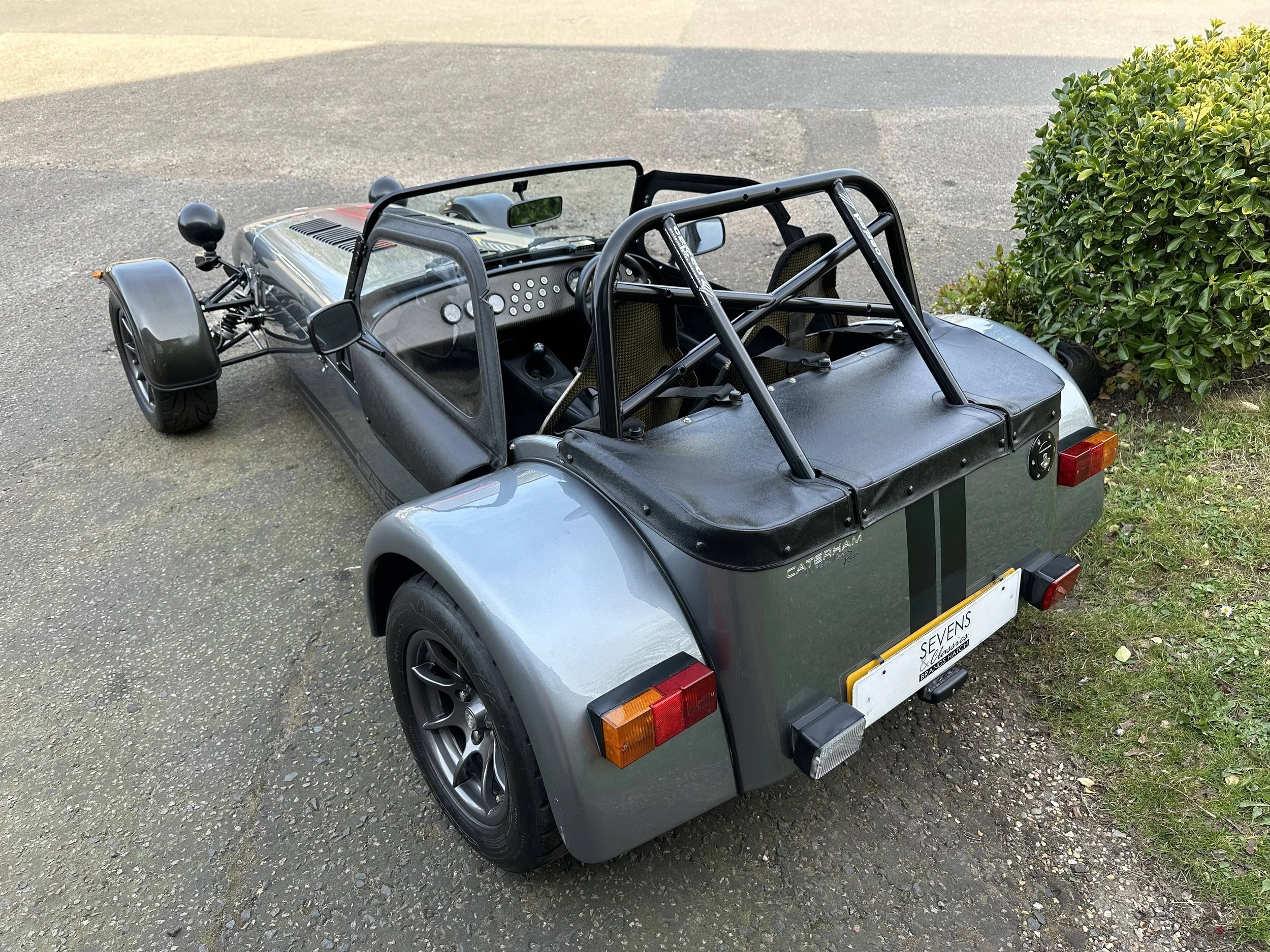 Caterham R700 Caterham Superlight R400 | Sevens & Classics