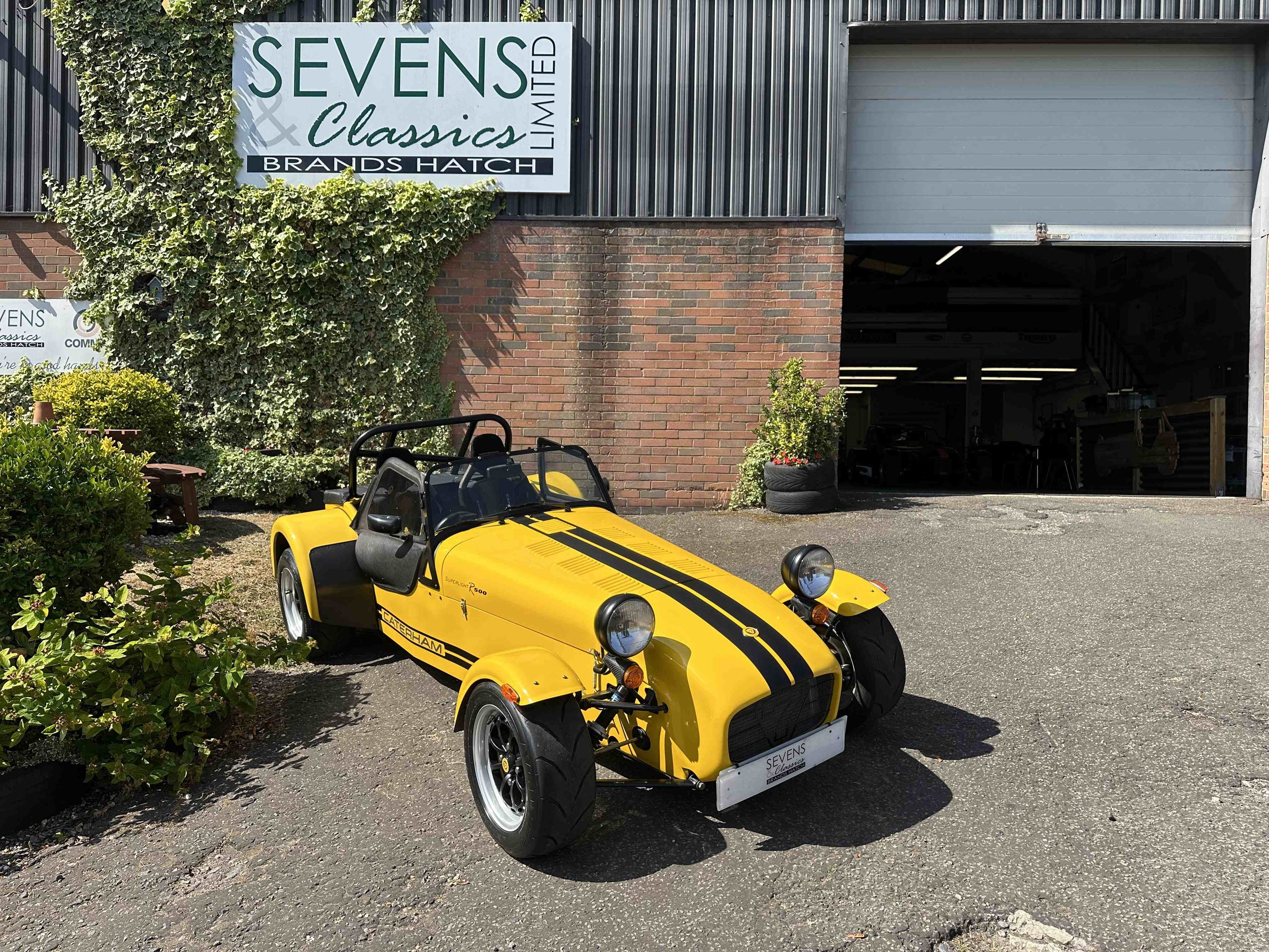 Caterham R500 K - X926MKN (1).jpeg