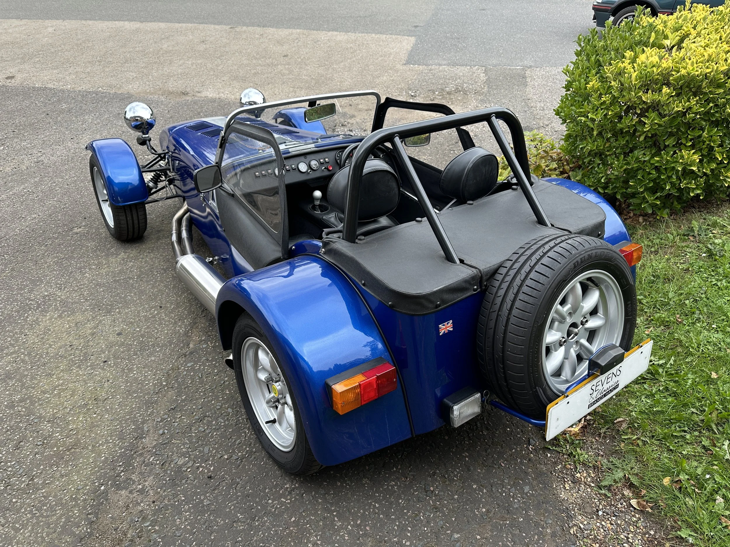 Caterham Roadsport 140 - W904UXR (3).jpg