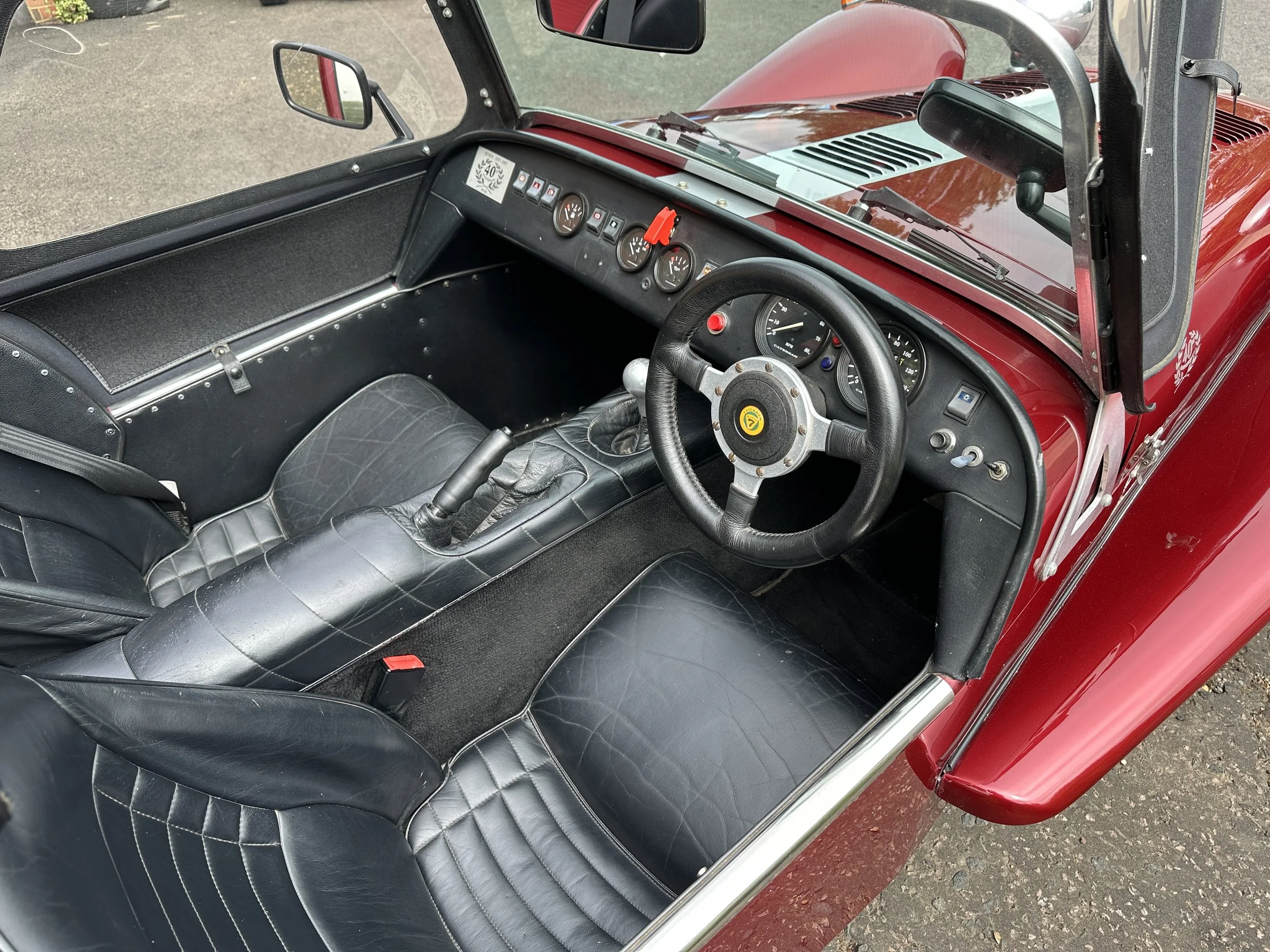 Caterham 40th Anniversary - R103EMY  (8).jpg