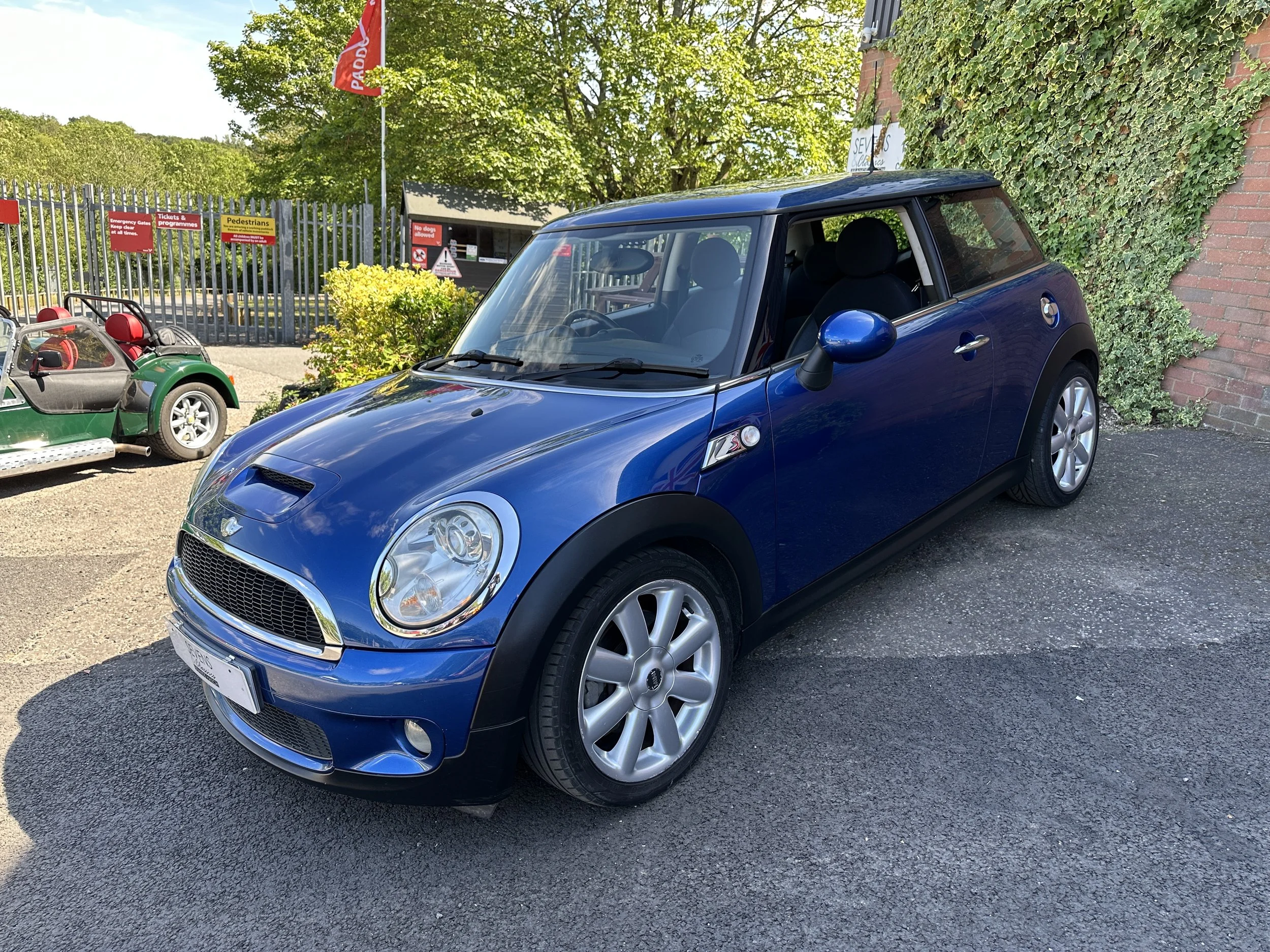 Mini Cooper S - RK57VKS (3).jpg