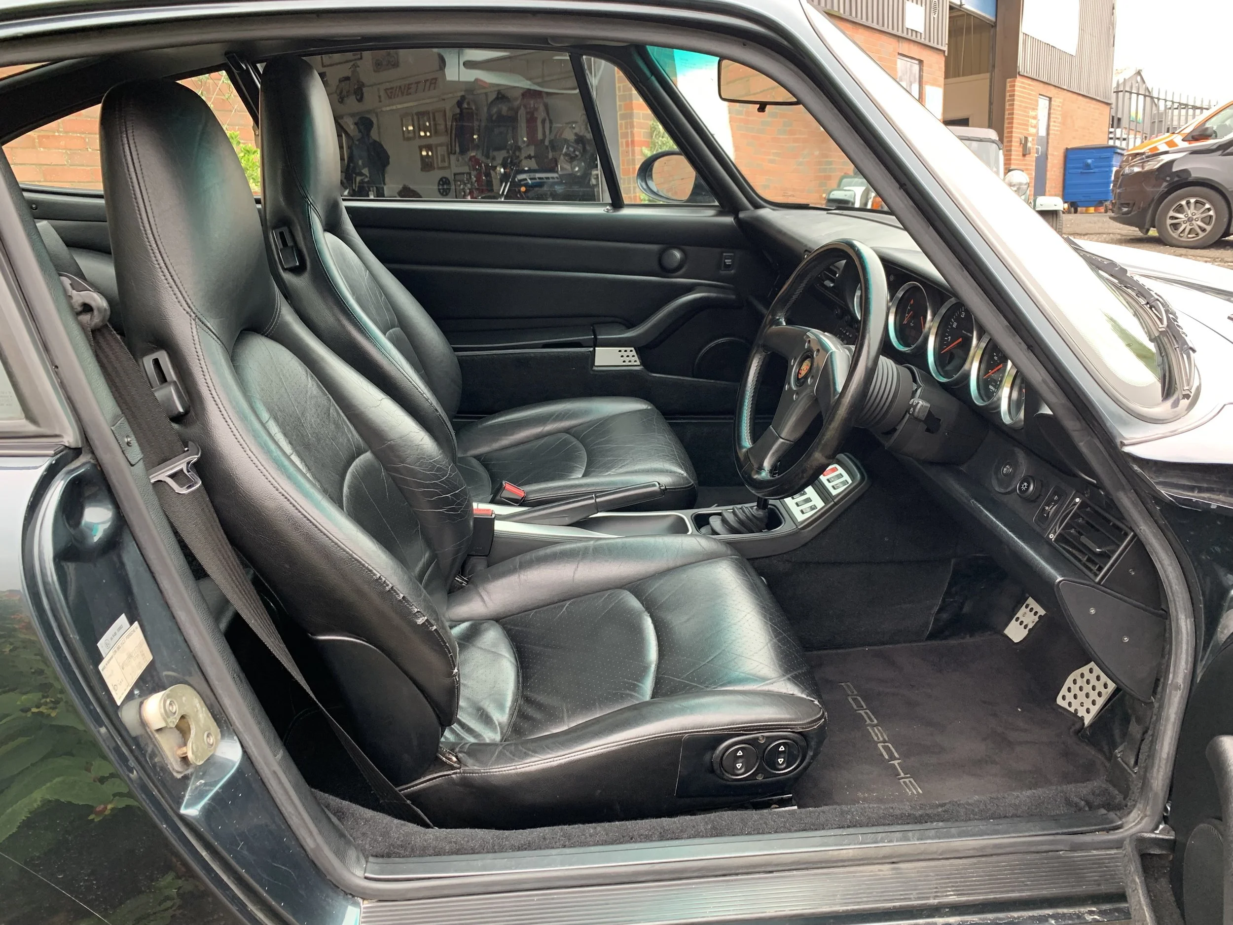 Porsche 911 C2ELF .  JPG (7).JPG