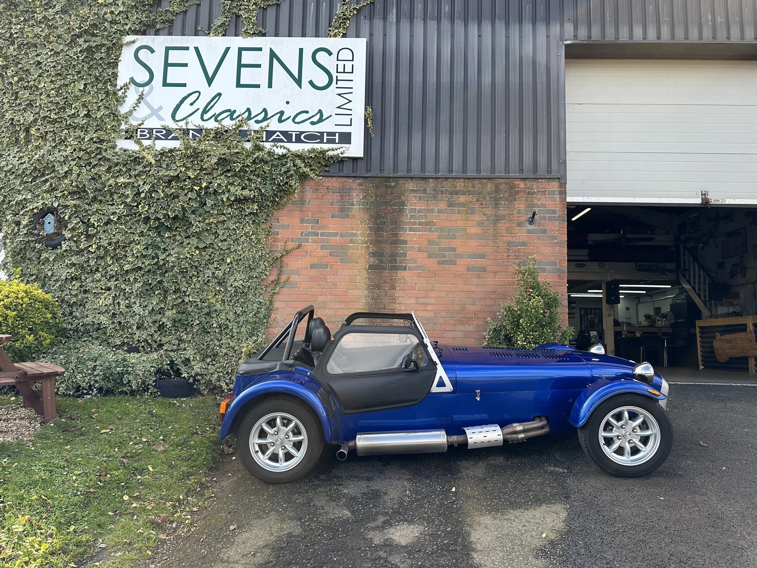 Caterham SDV 150 - AO63LRJ (12).jpg