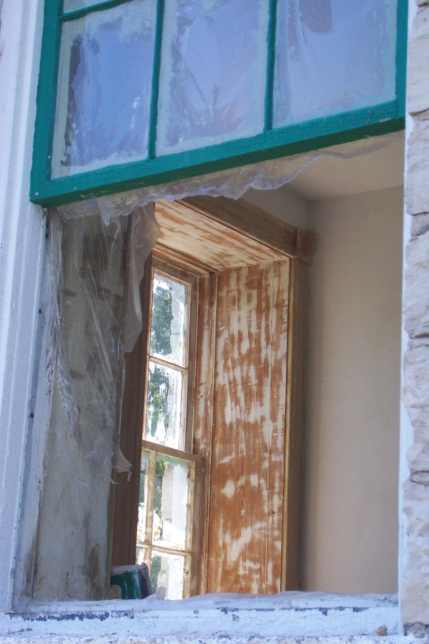 PottawatomieLighthouseRestoration2003Bedroom Downstairs1.JPG