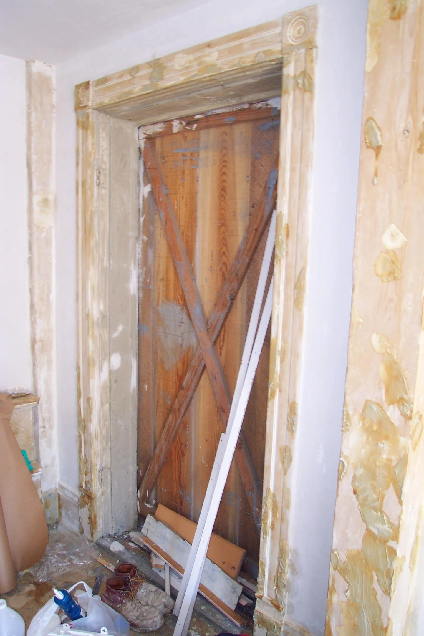 PottawatomieLighthouseRestoration2003North Entry Door.JPG