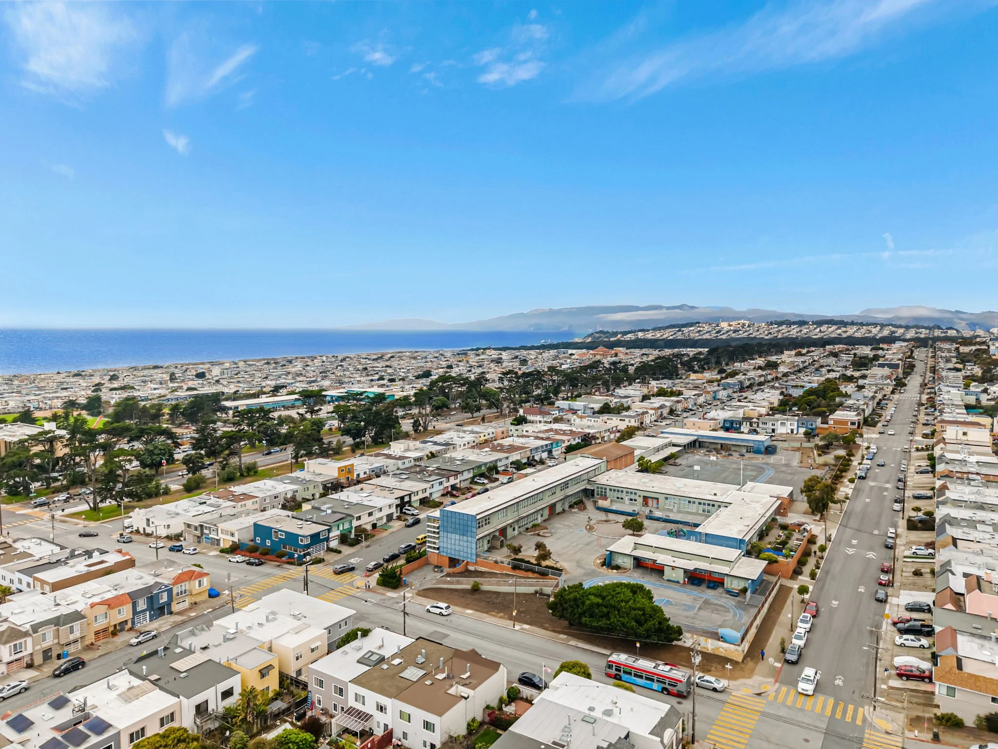60-web-or-mls-2145-32nd-ave.jpg