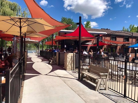 Sandbar Patio & Grill at the Riverside Hotel