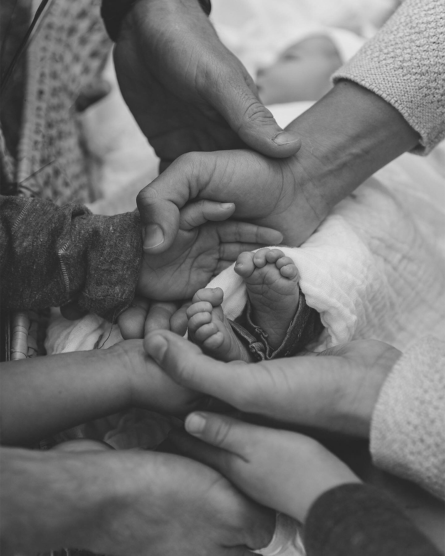 Black and white or color??? Why not both.

Want to know a secret? This &ldquo;pose&rdquo; was not my idea! I had mom holding her daughters toes and she asked &ldquo;Do you think we can get everyone&rsquo;s hands in here?&rdquo; HECK YES!!!!! And this