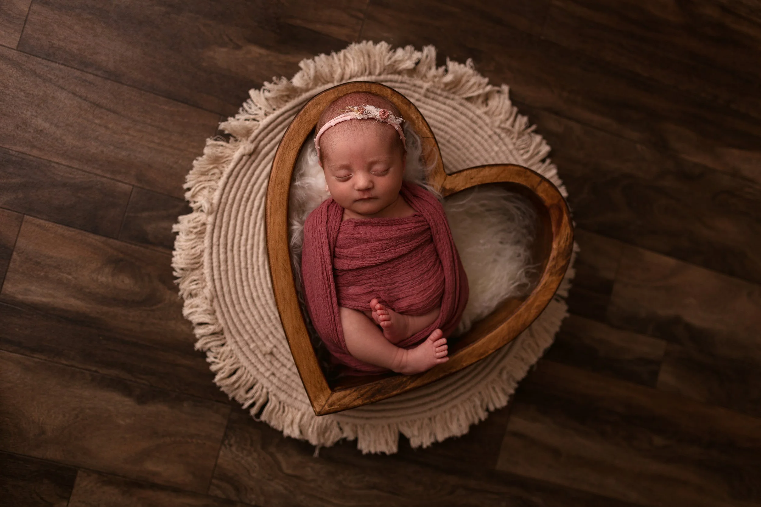 AutumnNewborn-47-1 copy.jpg