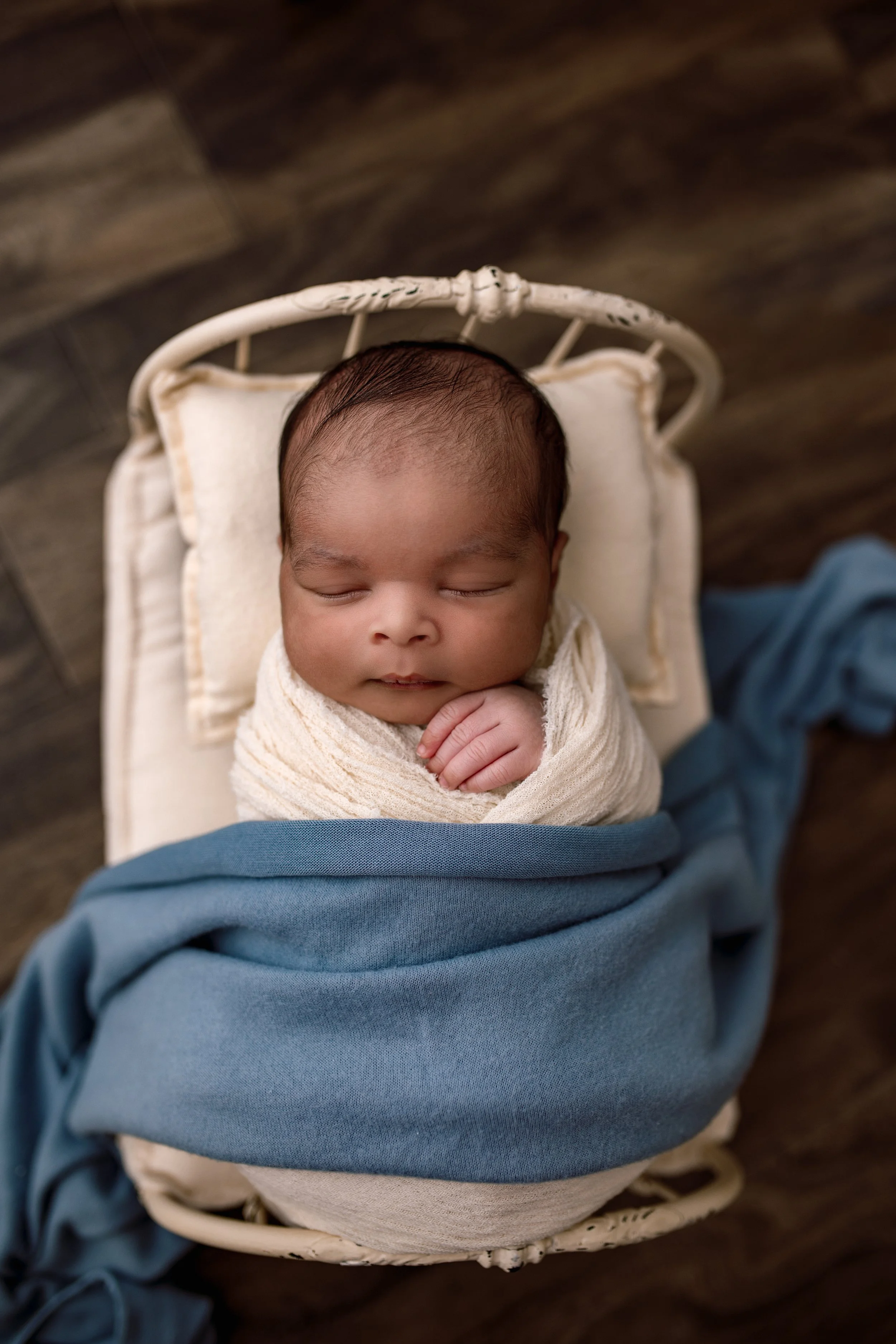 maternity and newborn photographer near me