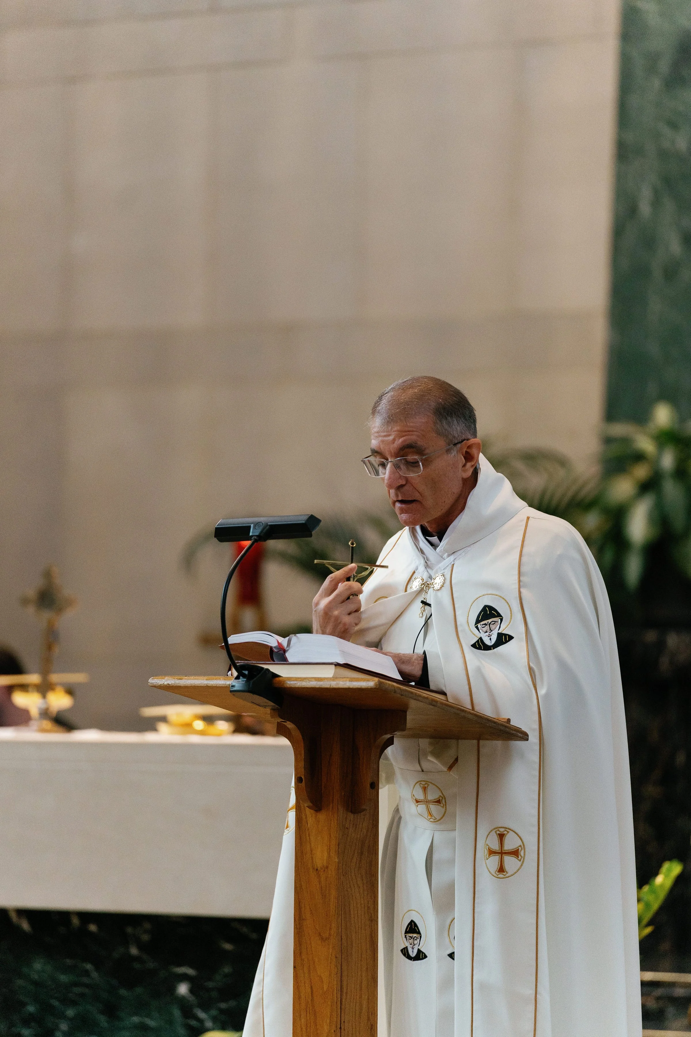 stcharbelhealingmassfinished-rlombardi-83.jpg
