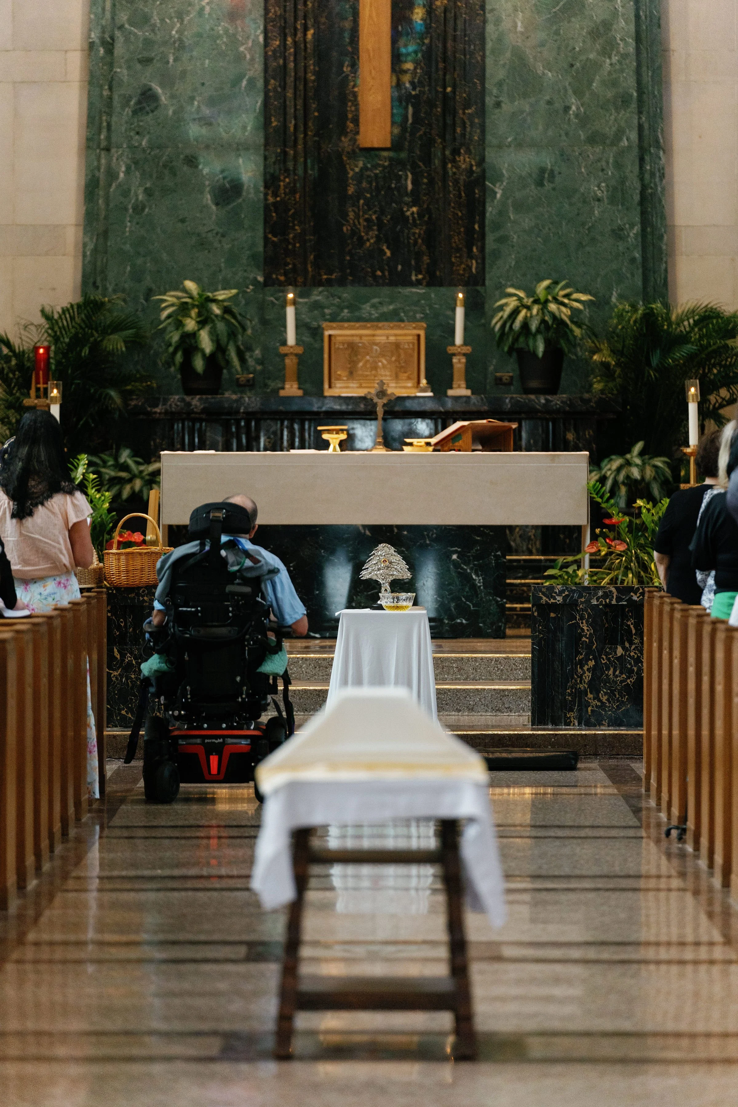 stcharbelhealingmassfinished-rlombardi-81.jpg