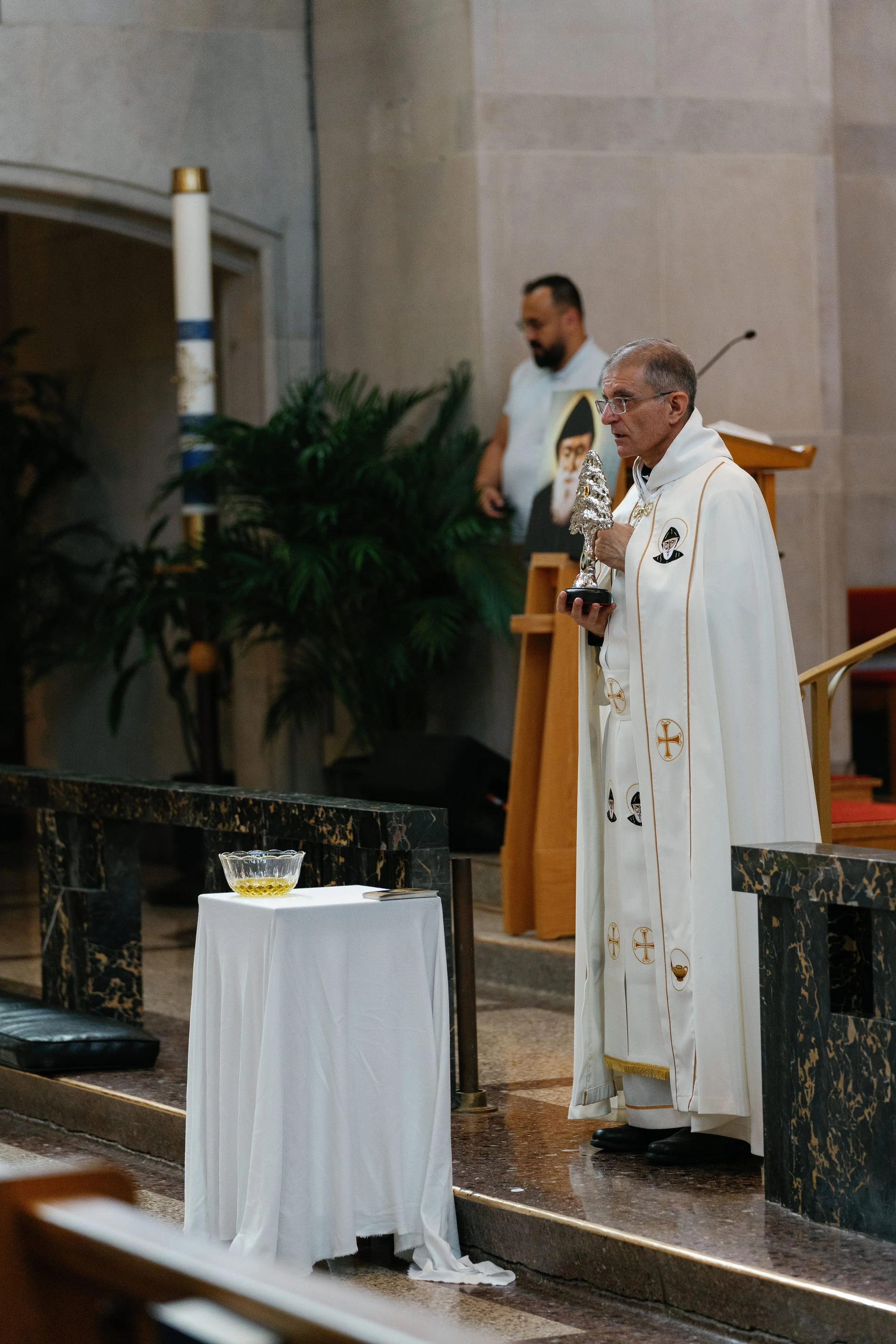 stcharbelhealingmassfinished-rlombardi-487.jpg