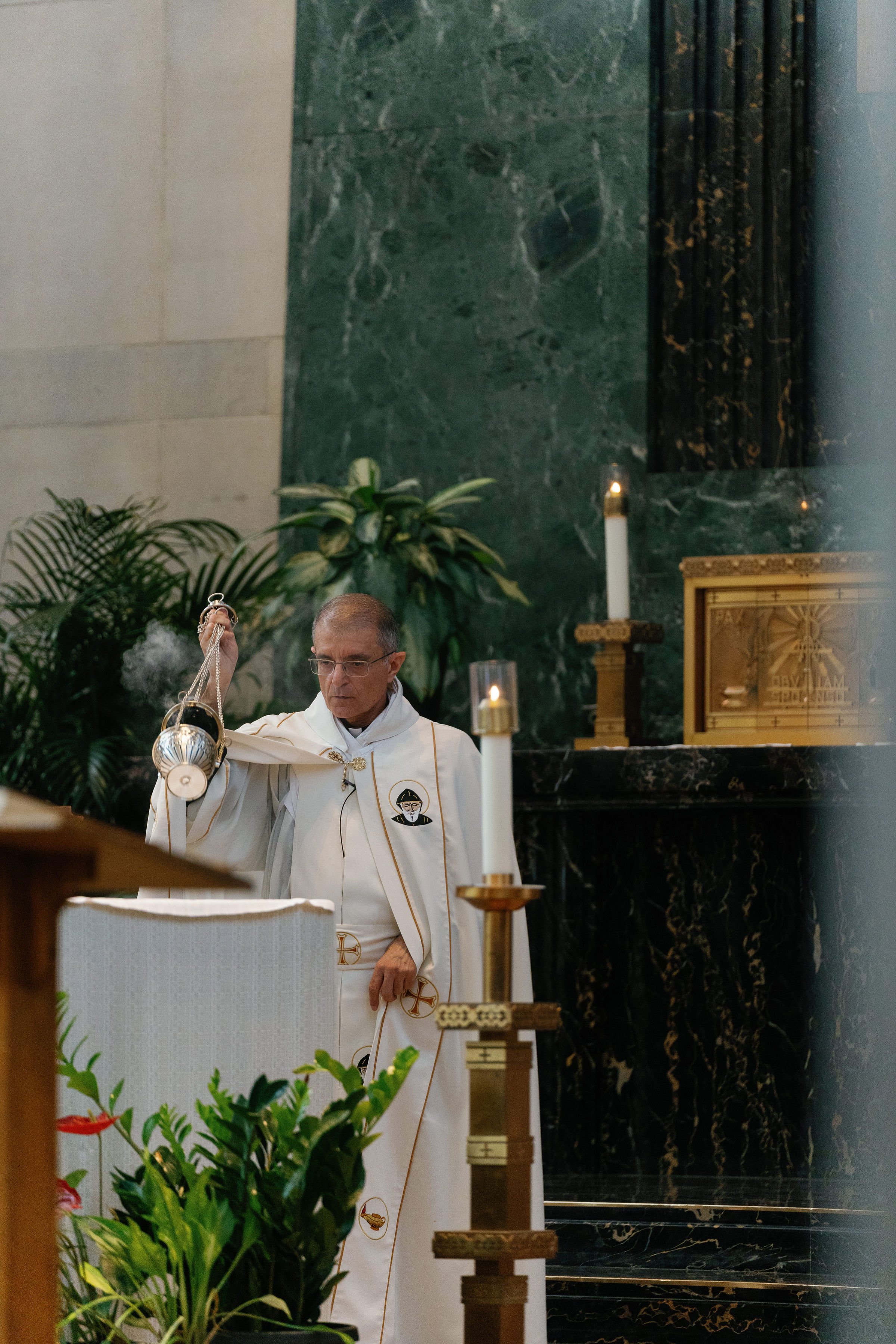 stcharbelhealingmassfinished-rlombardi-341.jpg