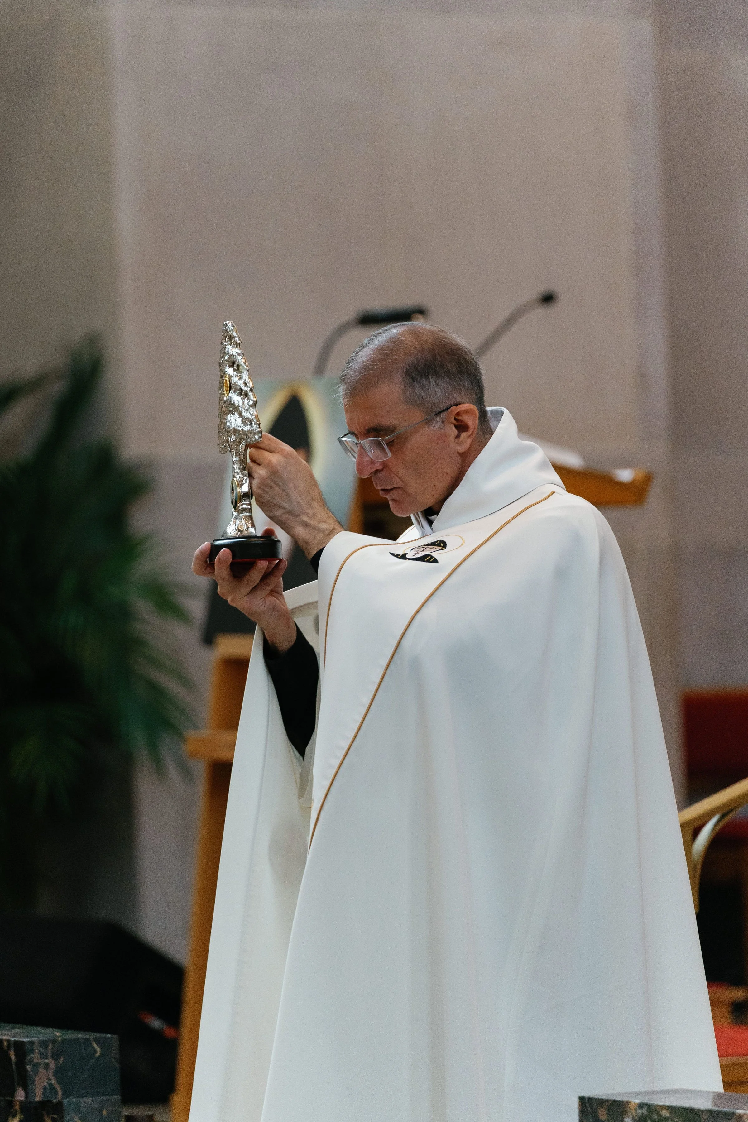 stcharbelhealingmassfinished-rlombardi-494.jpg