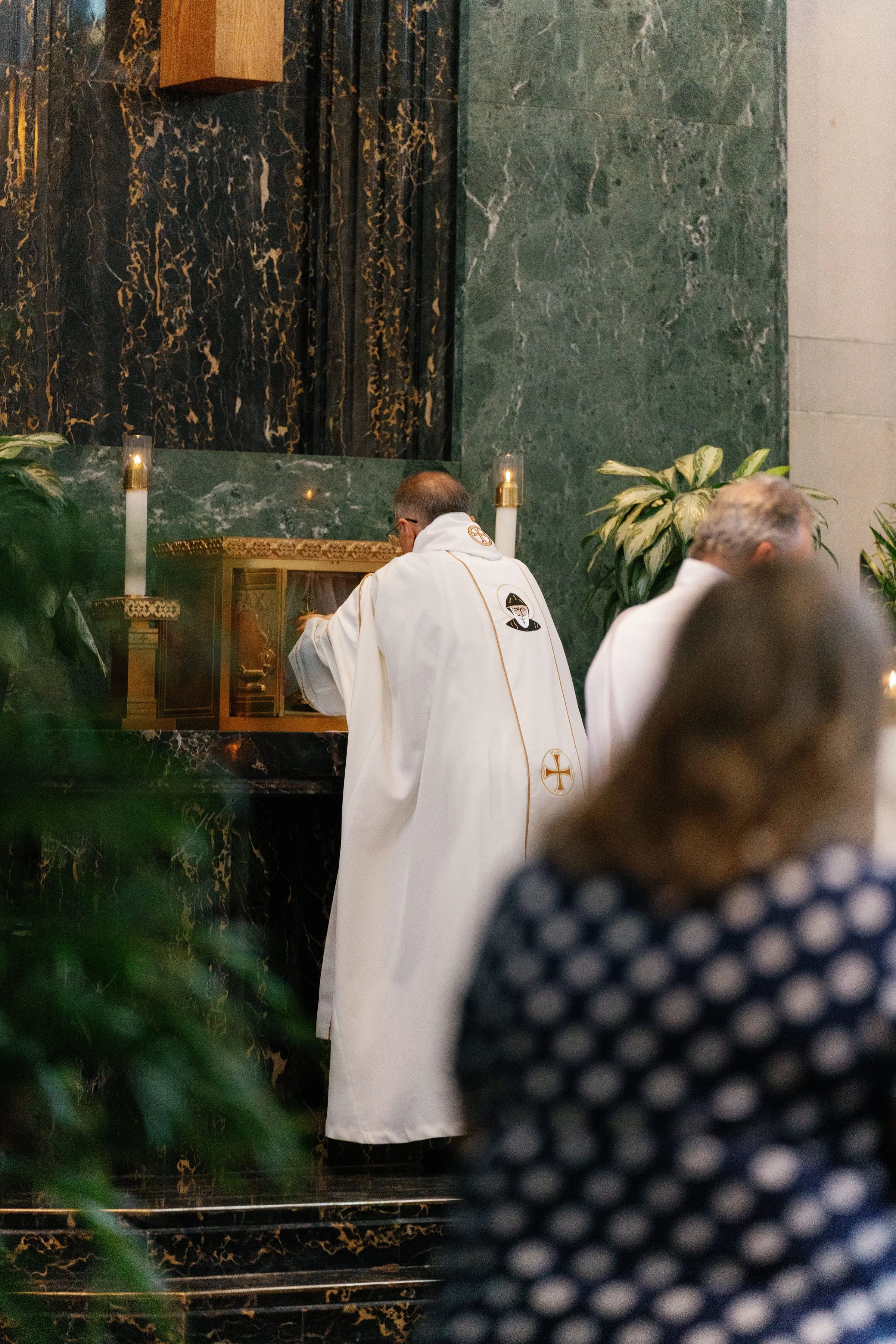 stcharbelhealingmassfinished-rlombardi-394.jpg