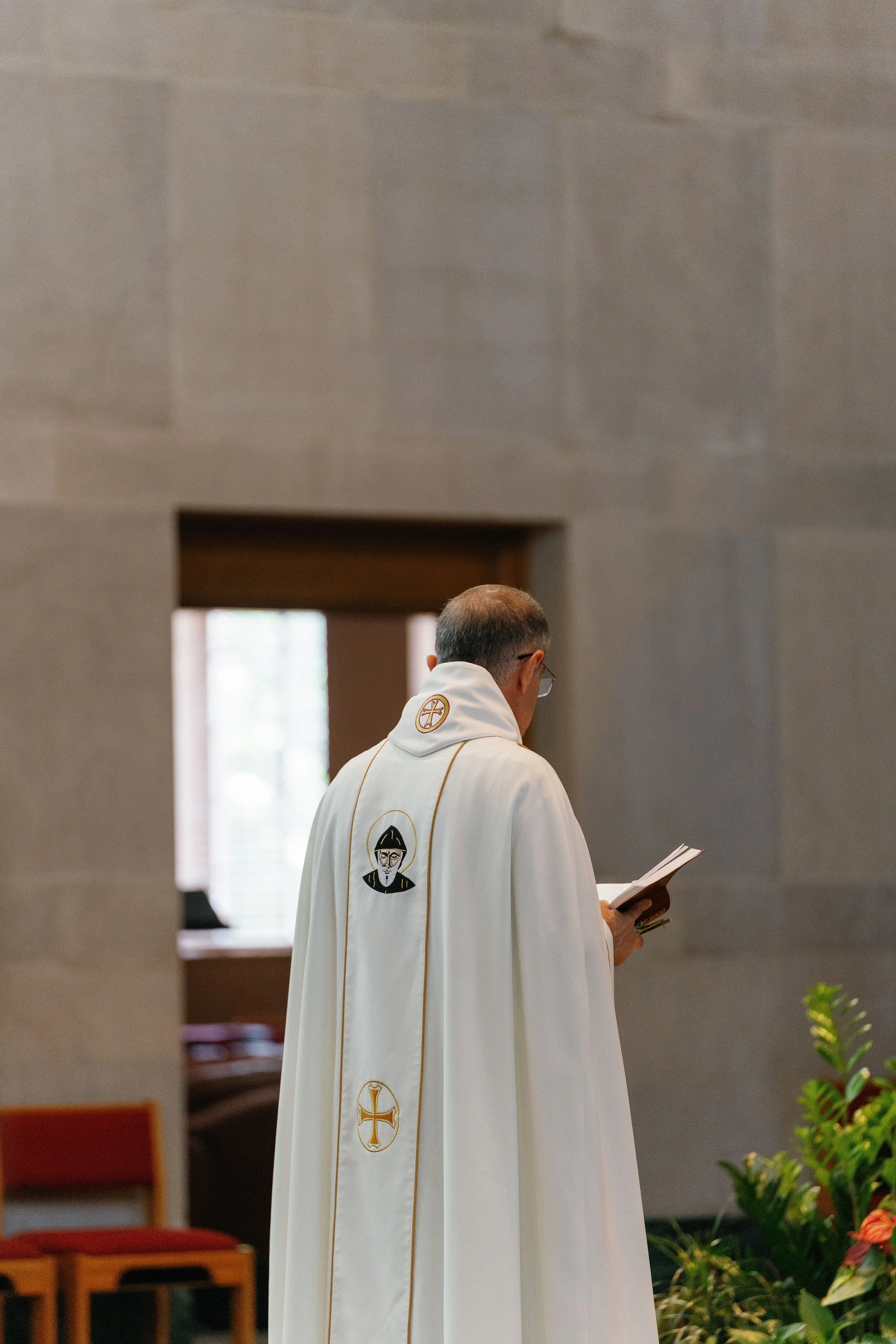 stcharbelhealingmassfinished-rlombardi-133.jpg