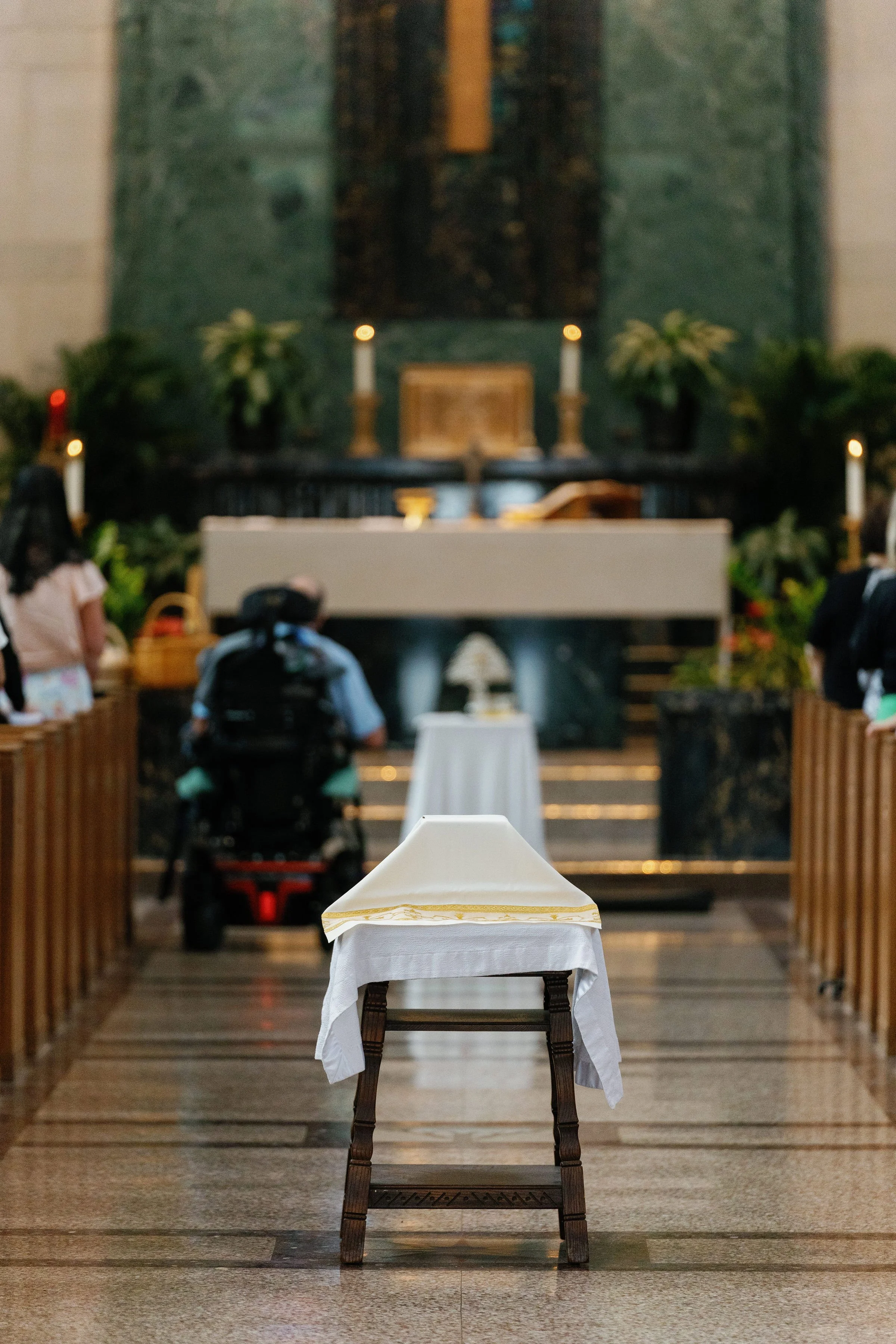 stcharbelhealingmassfinished-rlombardi-80.jpg