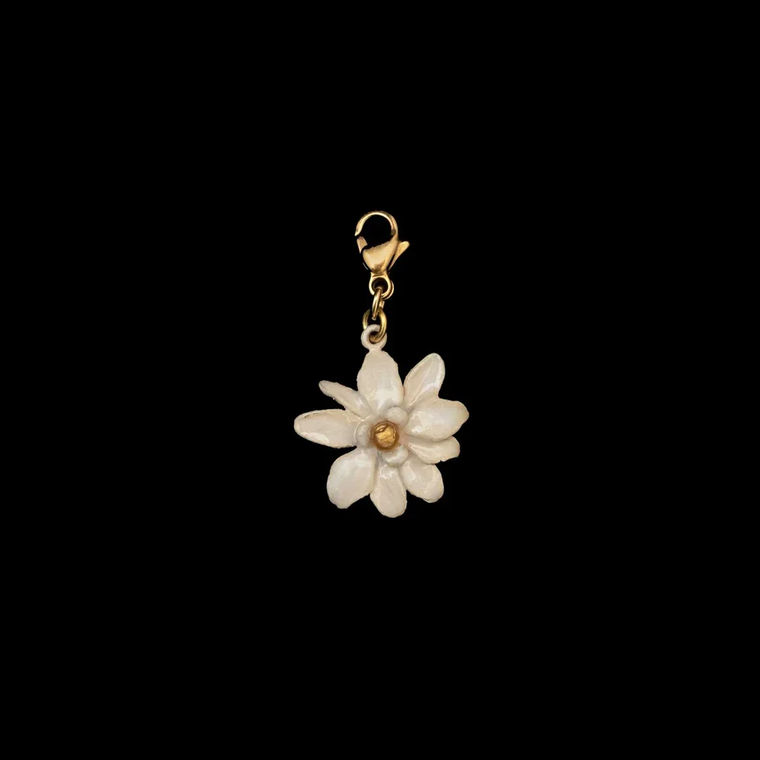 MAGNOLIA CHARM