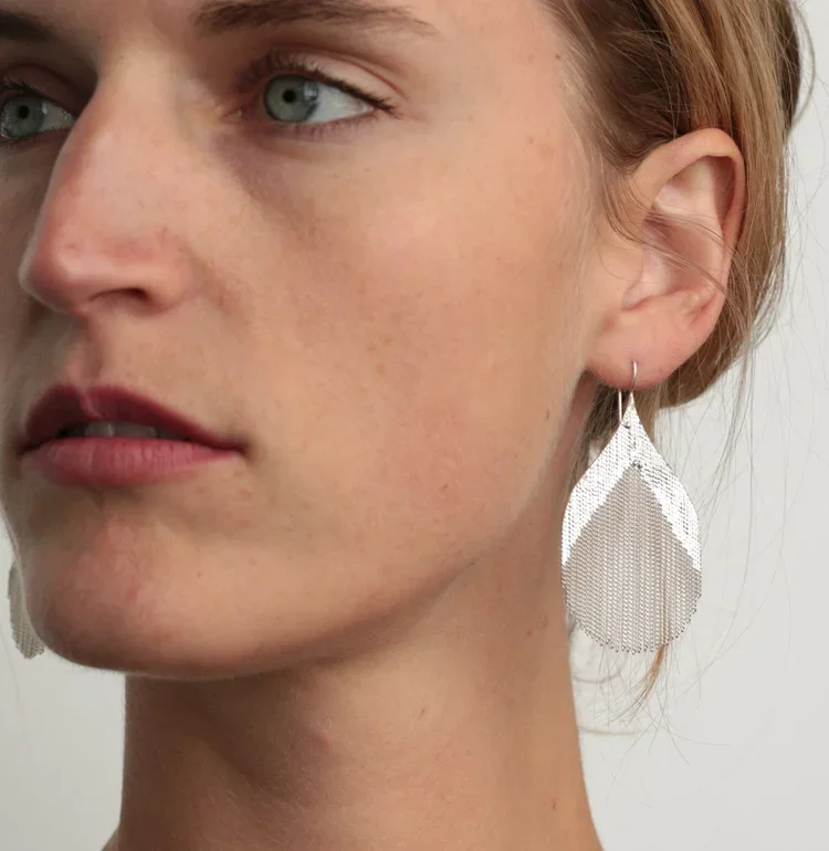nouveauearring.webp