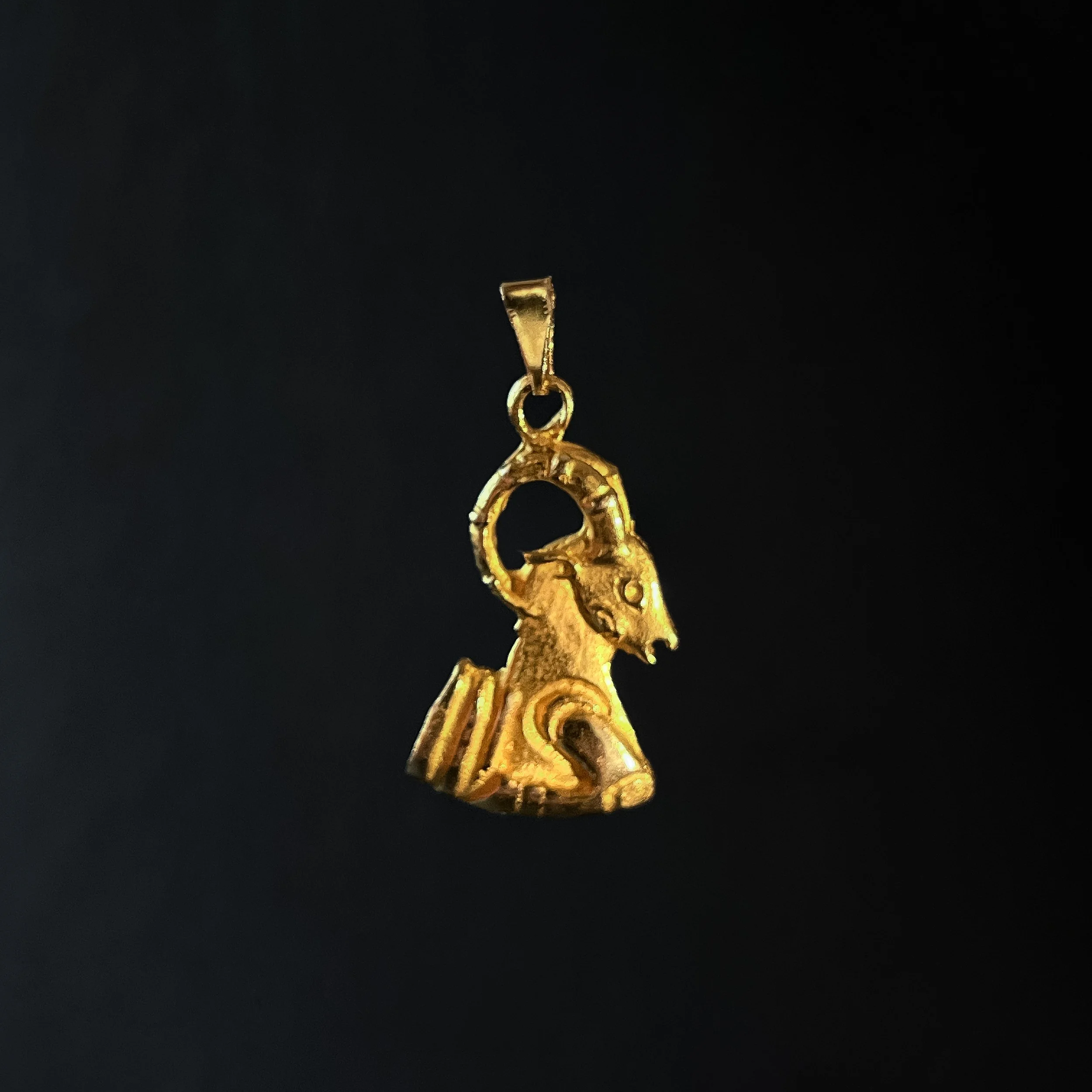 ARIES RAM PENDANT - 18KYG