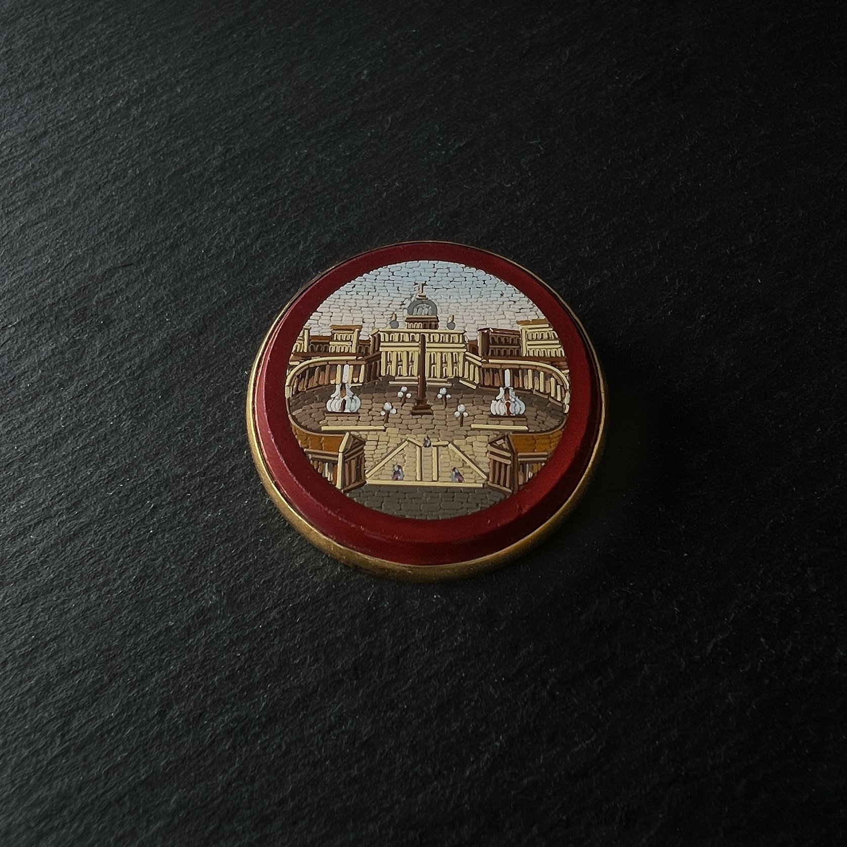 18KYG ROUND ST PETER'S SQUARE MICRO-MOSAIC BROOCH