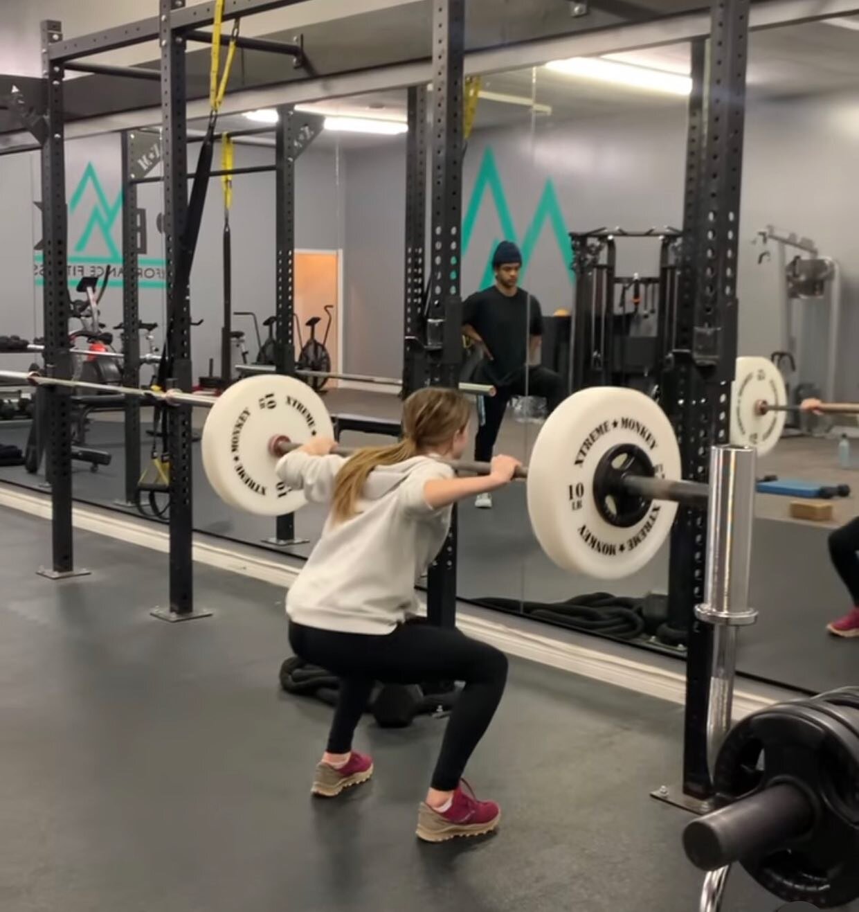 Winter programming continues&hellip;consistency in the gym helps our athletes move well, prevent injuries and  improve strength that will carryover to all activities. Keep up the great effort! 💪

@thormotorsford @kawarthavoyageur @stimulusperformanc
