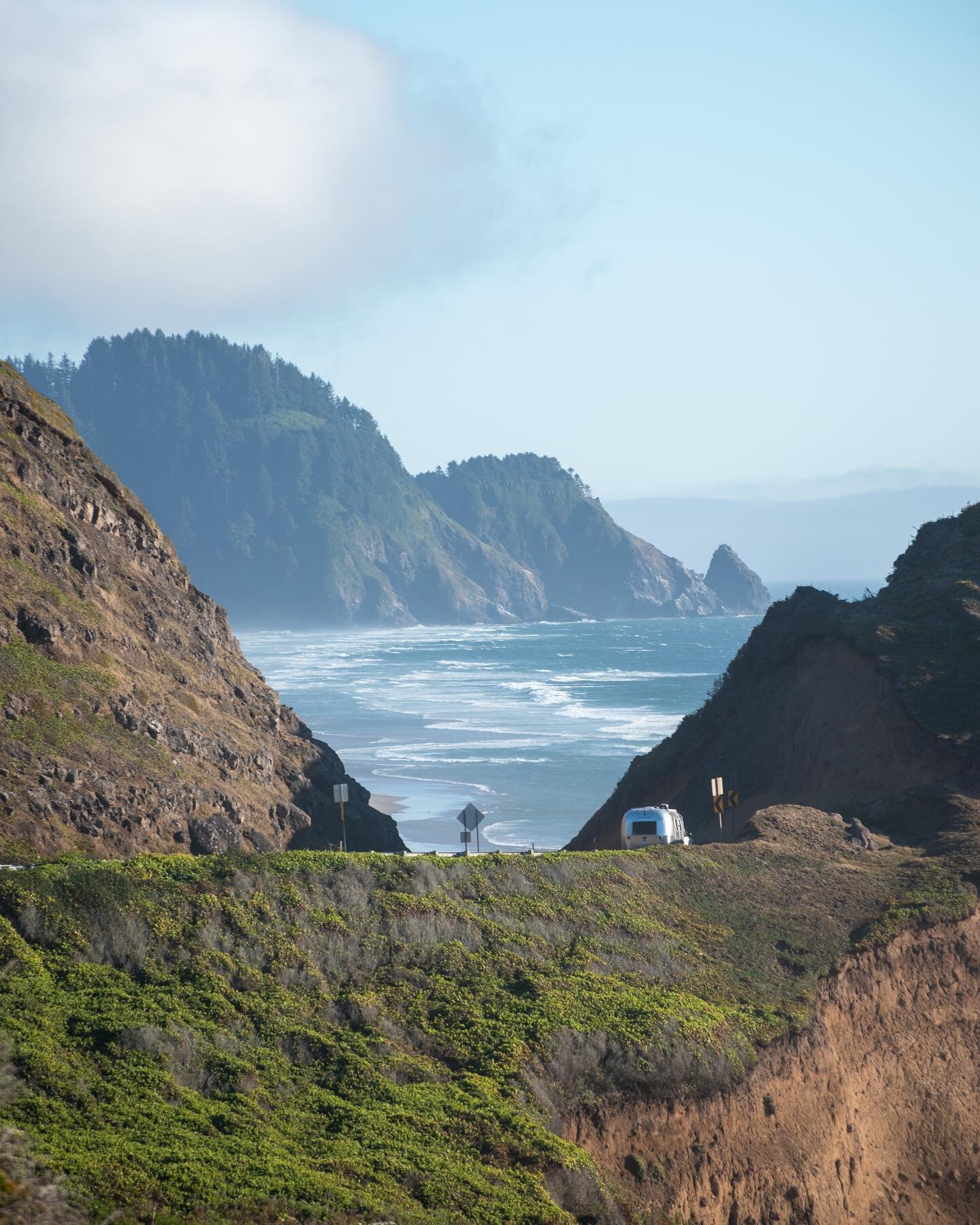 Oregon coastin&rsquo; 📍Oregon Coast Highway 
.
.
.
.
.

#photography #photographer #photooftheday #travel #igtravel #igdaily #nikon #nikonphotography #nikond5600 #nikonphotographer #landscapephotography #travelphotography #thelightchase #travelpics 