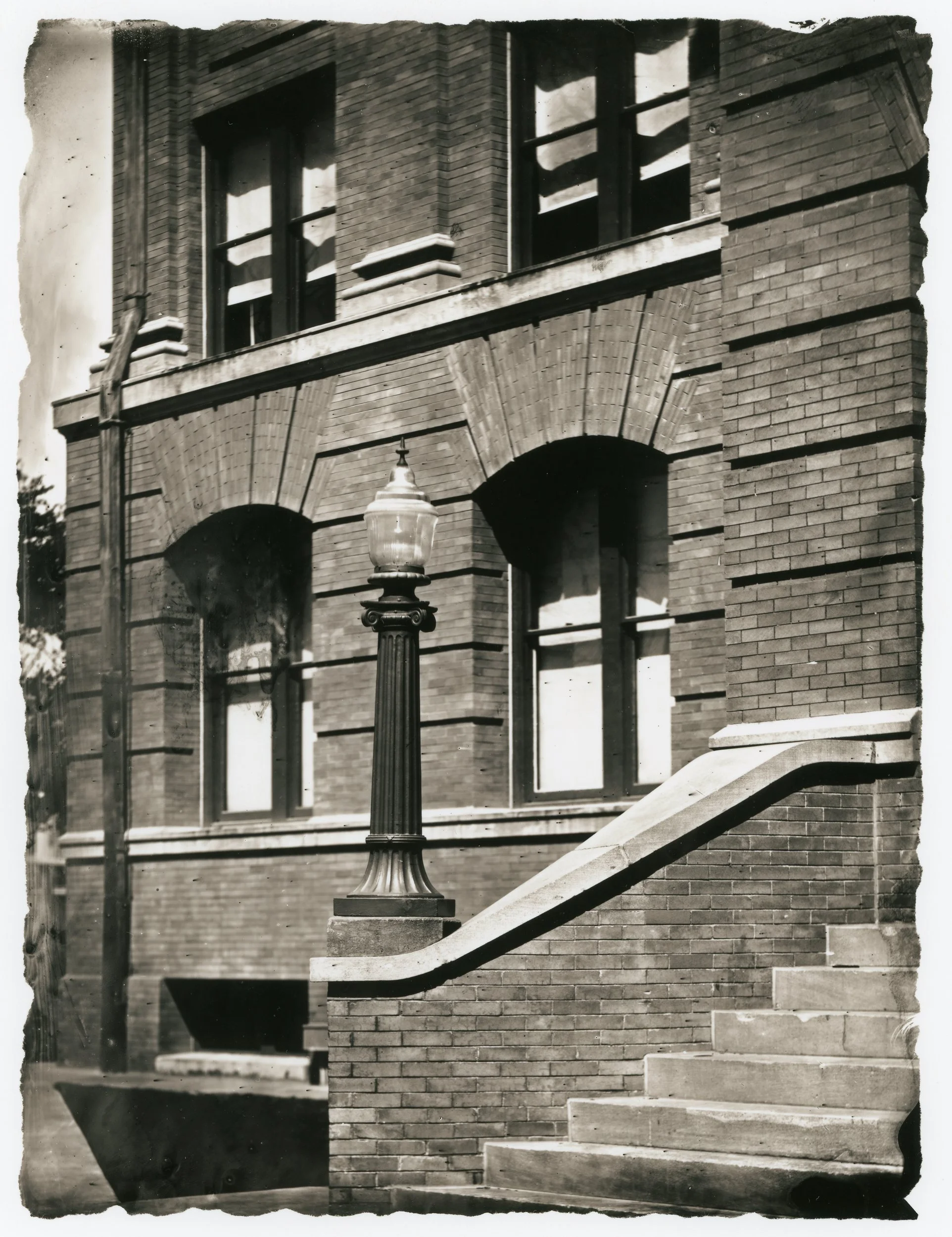 Courthouse lamp-300.jpg
