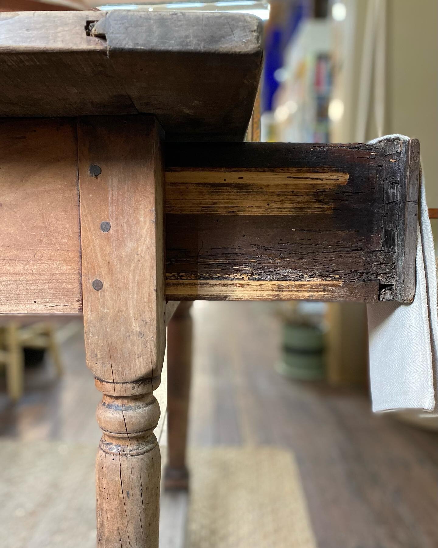Just arrived
In The Stillroom
@empire.revival and online this evening.

Fabulous 19th century French oak refectory table.  Covered with worm holes and other signs of age we love; every mark telling a story of a well loved life.  Two functional drawer