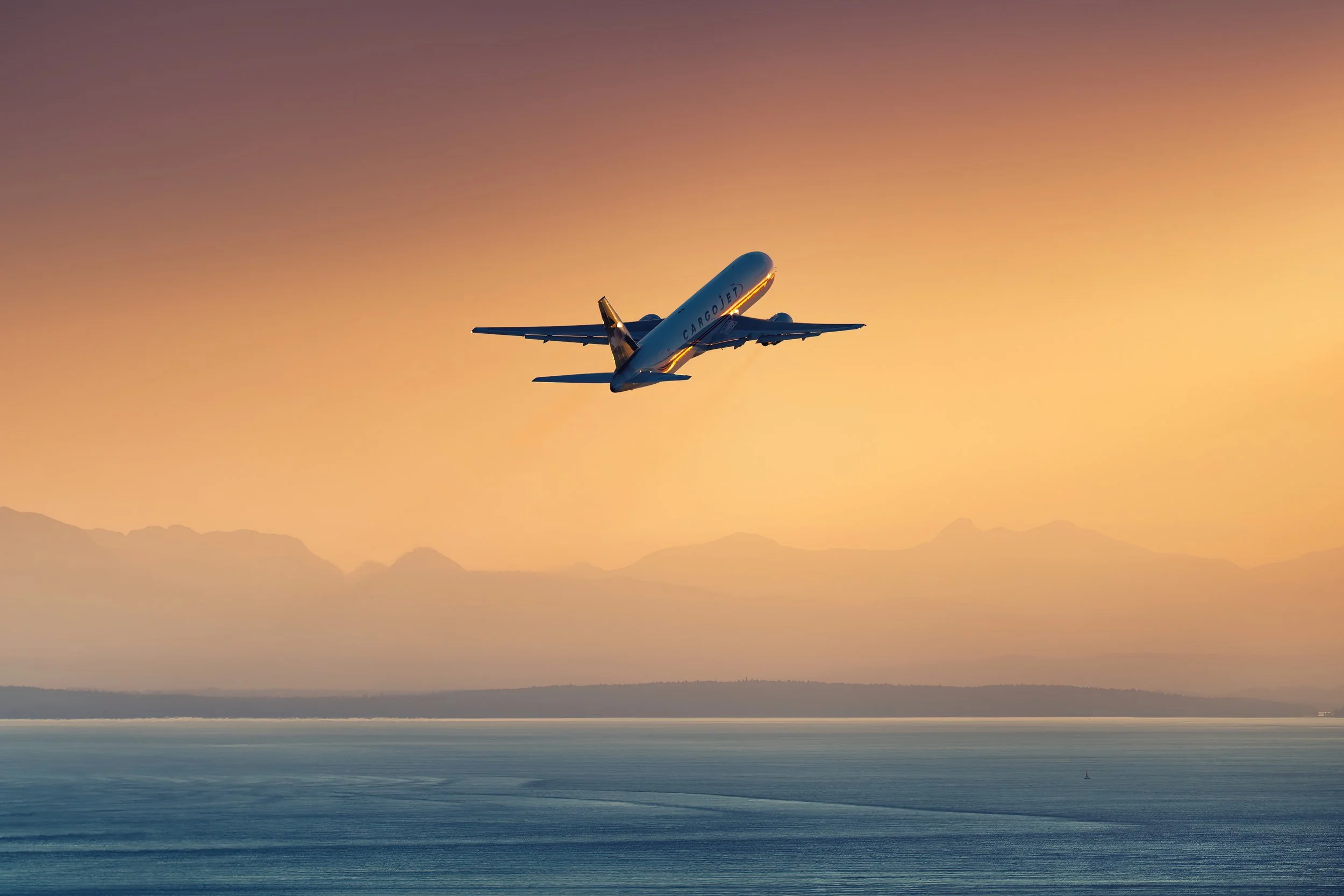cargojet_c-gxaj_aug_4_2020_mountains.jpg