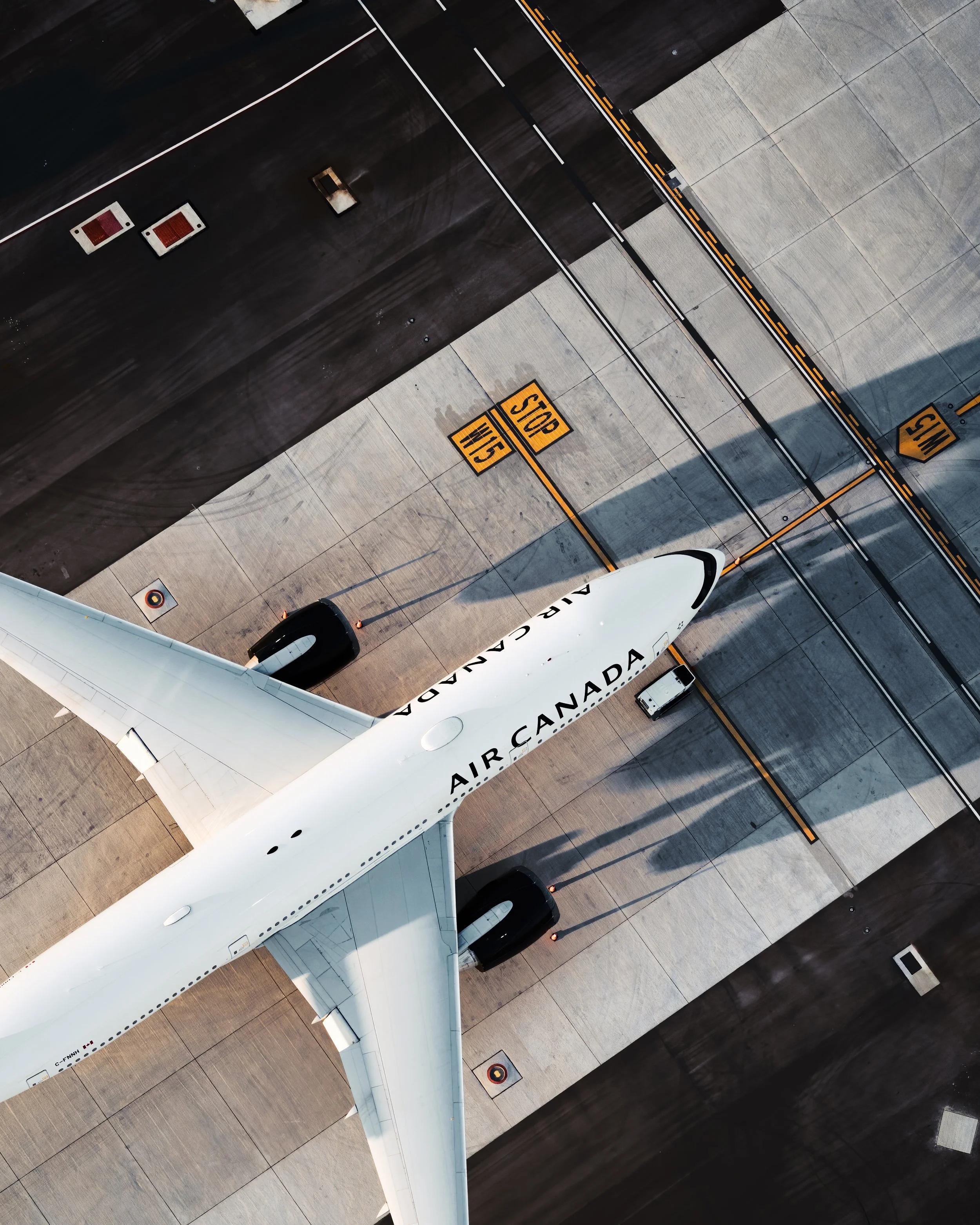 ac_777_200lr_c-fnnh_aug_4_2020.jpg