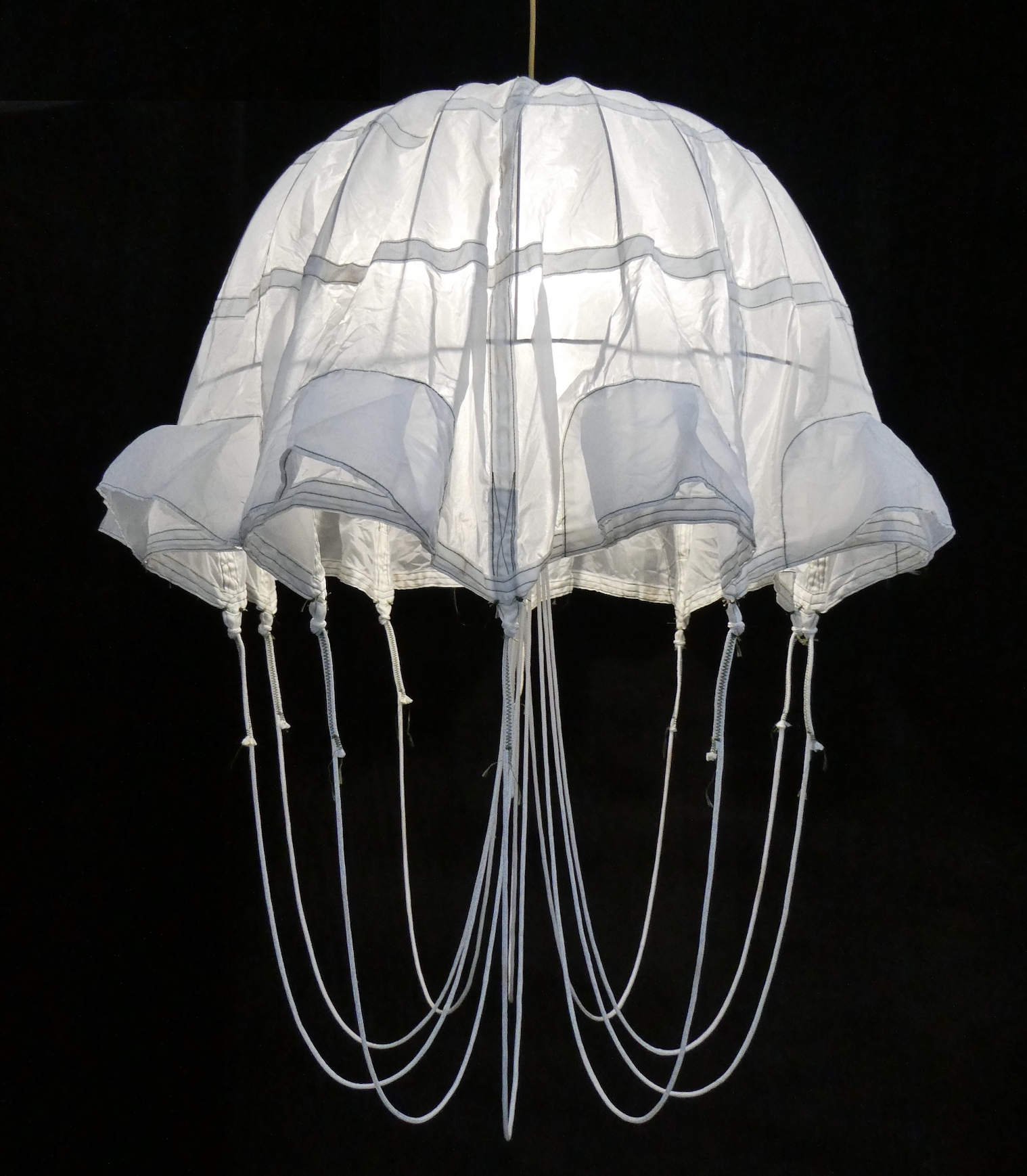 Moya Delany:POLARIS:100x70:parachute.png
