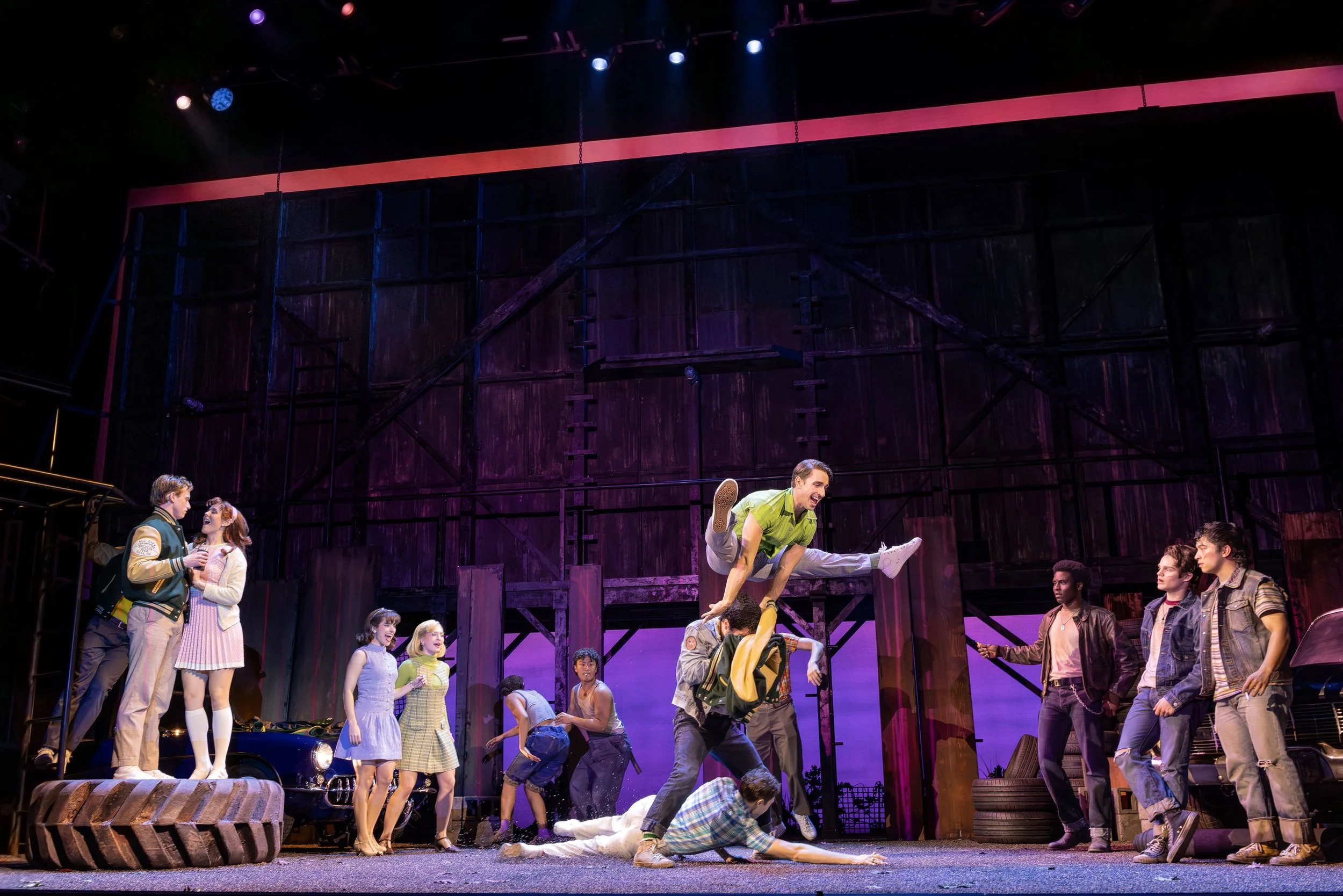 OUTSIDERS Tour - New photo 1.jpg