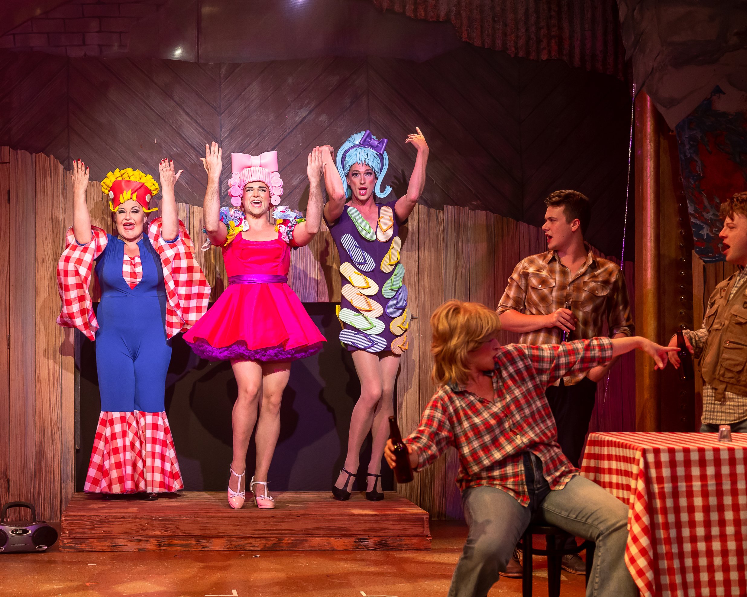 The Adventures of Priscilla, Queen of the Desert – Review