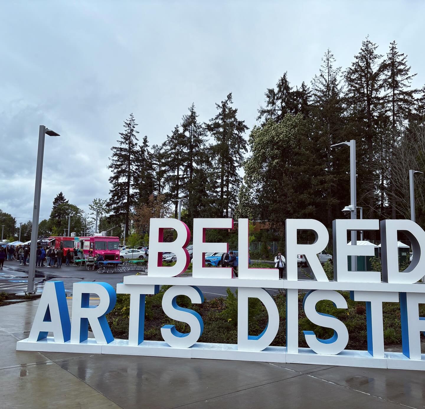 What a great event today at the BelRed Arts District! The brand new 2 Line train kept bringing in the crowds, who all braved the rain to come enjoy food, drinks, performances, music, and live art. The Canela team never stopped, though we had to pause