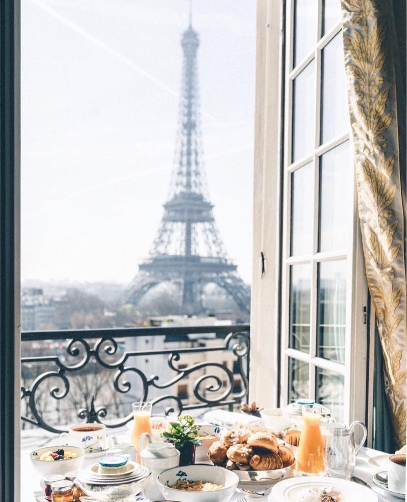 Paris Was Made for Love❤️🥐
Shangri-La, Paris 
📸lichipan