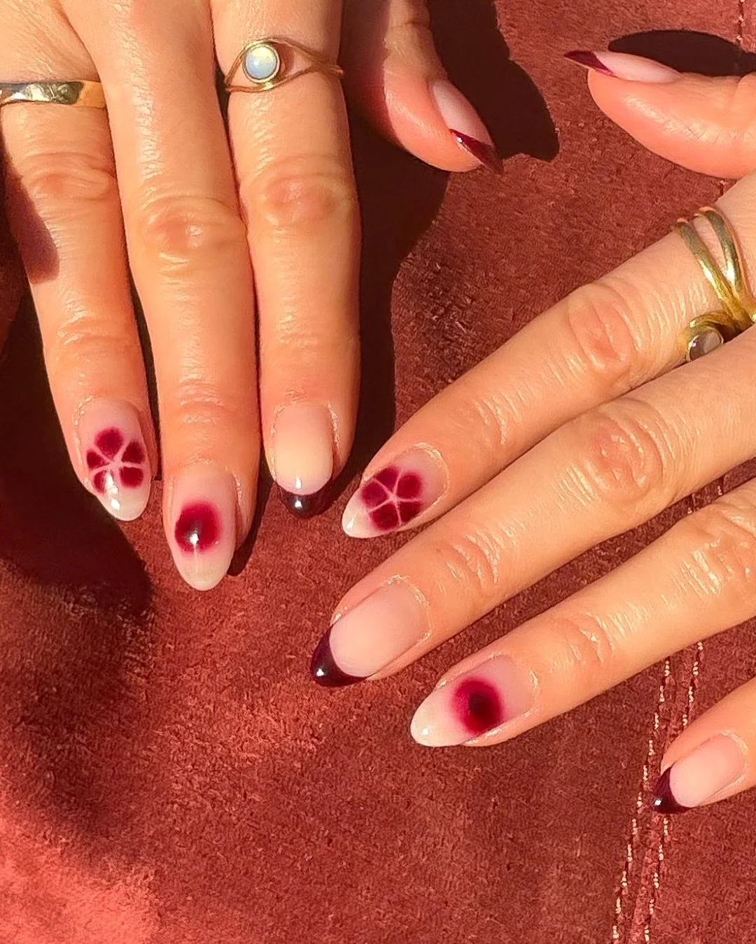 Bloomin&rsquo; marvellous, don&rsquo;t you think? 🌸

To book: Gel Mani Full Works + Nail Art Level One 

#bloominggel #nailartinspo #shoreditchnails