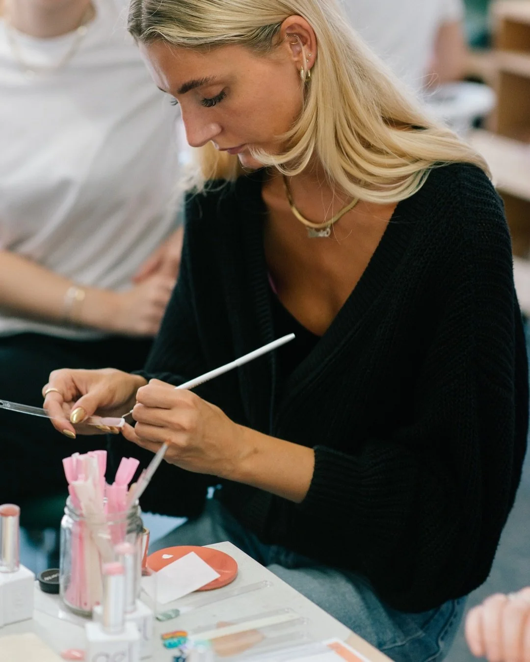 We now run Nail Art Workshops for adults, AND kids ⭐️

Swipe for more info. 

#shoreditchnails #nailartworkshops #shoreditchnailsacademy