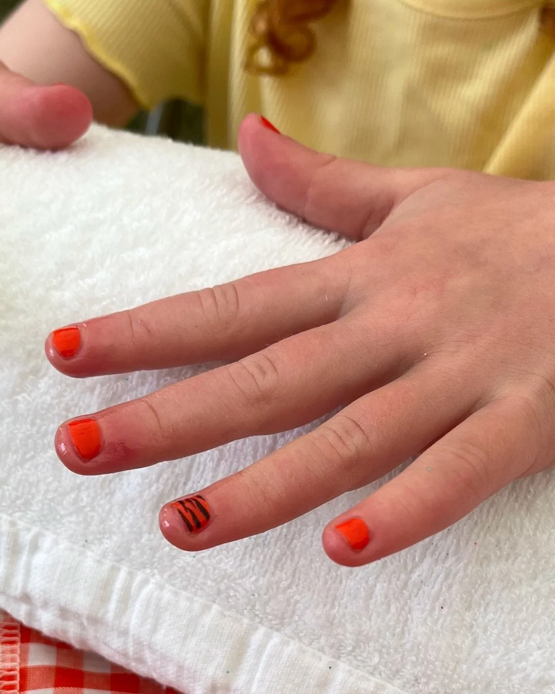Looking for a fun activity during the Easter holidays? 🐣 Treat your little one to a kids nail art appointment. 

30 mins of creativity, perfect to explore nail art designs or to be inspired by our specially designed, mini, kids menu 🧑&zwj;🎨

To Bo