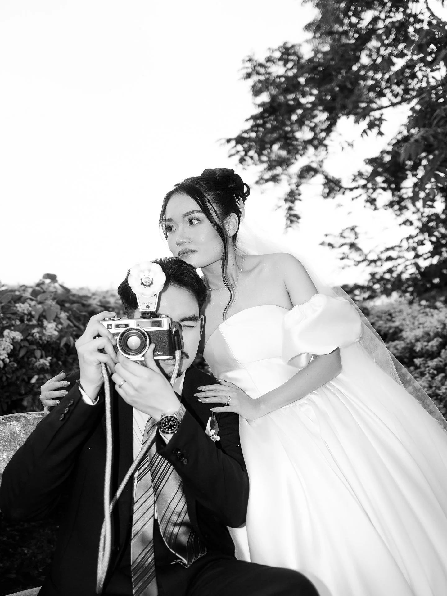 From prenup to wedding, Owie and Mariel&rsquo;s vision was on another level. Clean, modern, and uniquely done. The bride&rsquo;s prep look broke the usual mold. ❤️&zwj;🔥

#teammo
www.myiookamoto.com