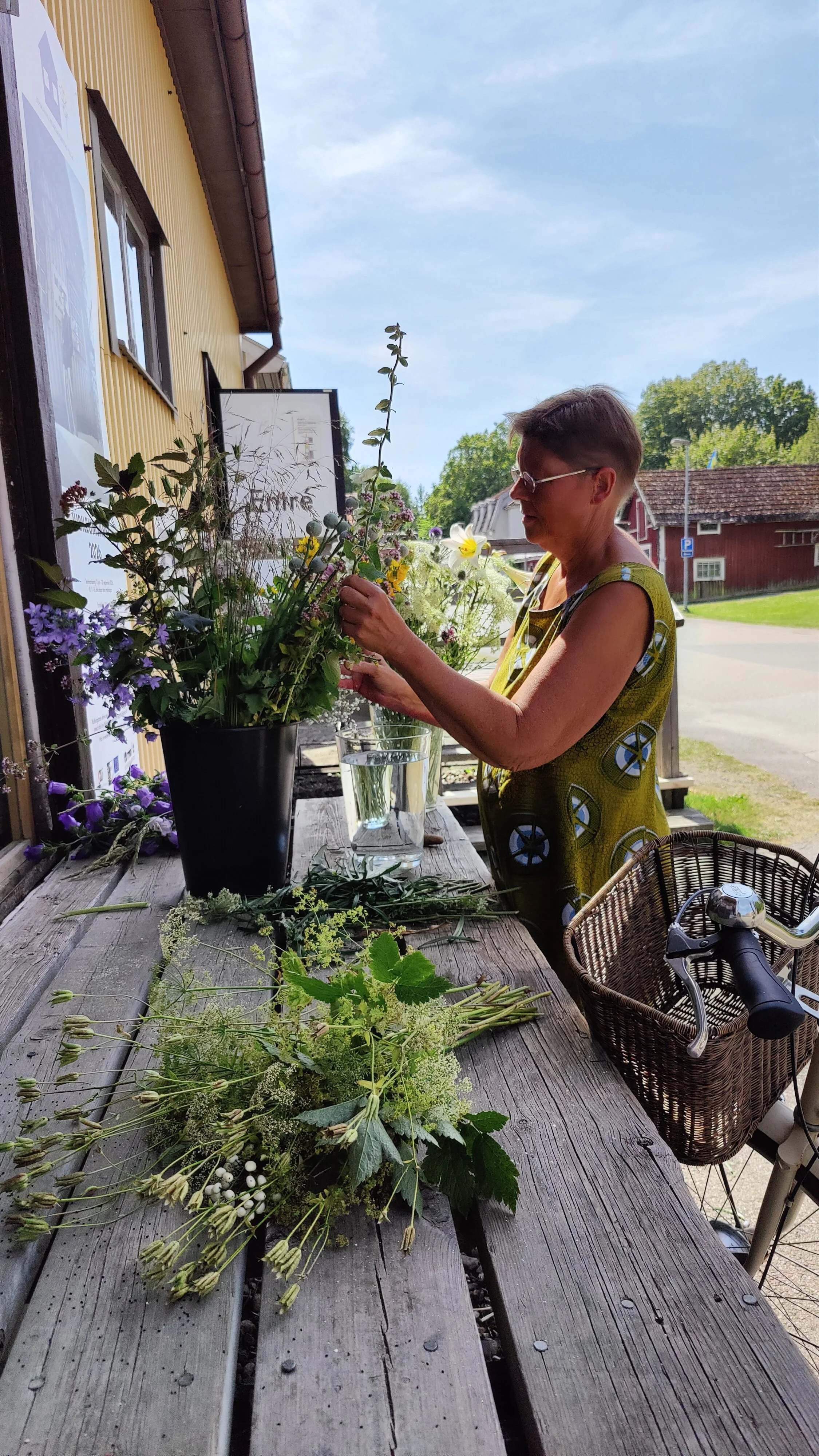Birgitta Edqvist arrangerar högt uppskattade buketter.