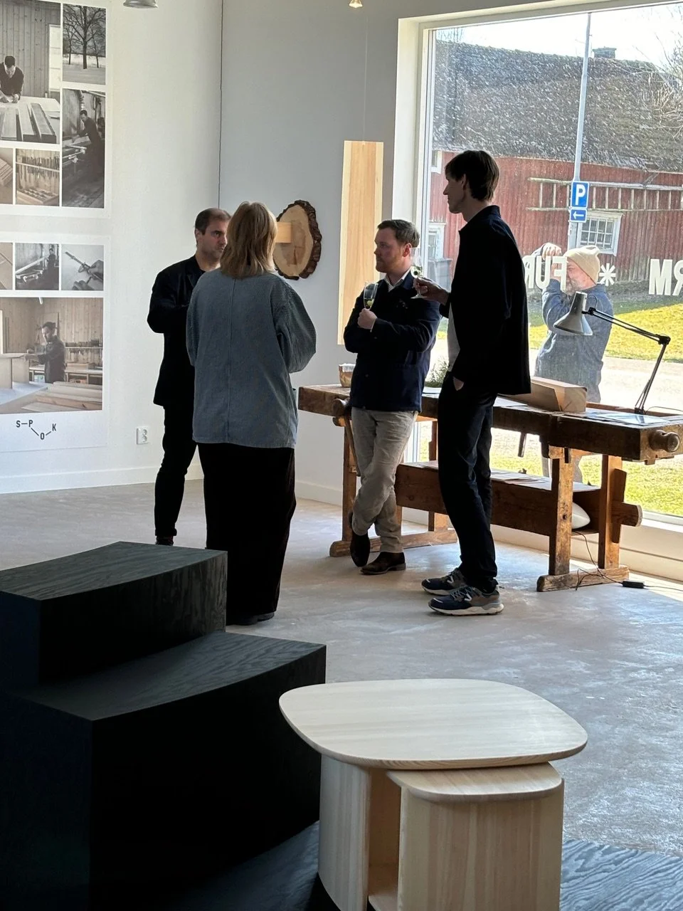 Vernissage 11 april av utställningen FORM+FURA, SPOK Jönköpings län.