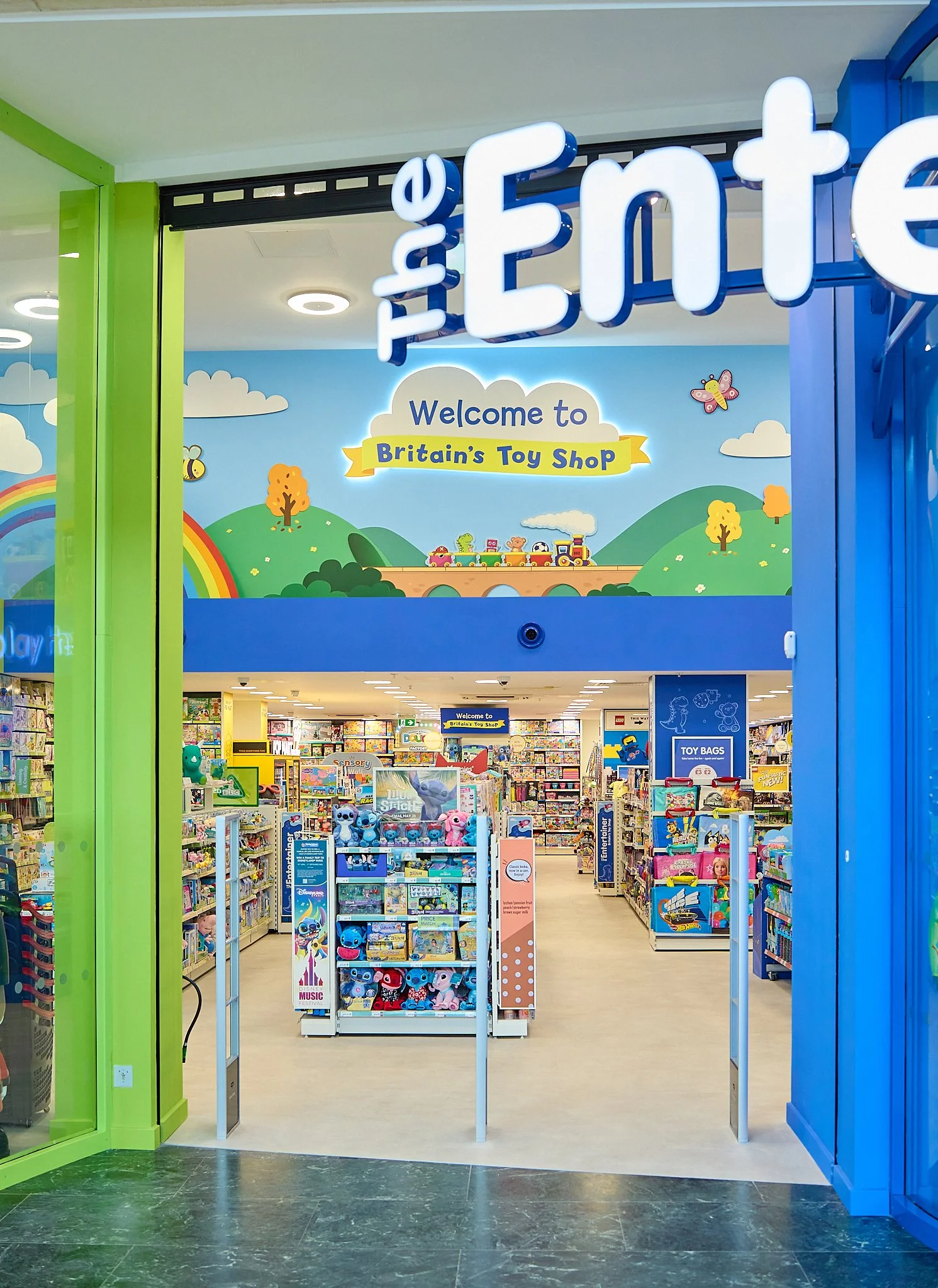 lifestyle photographer for retail brands