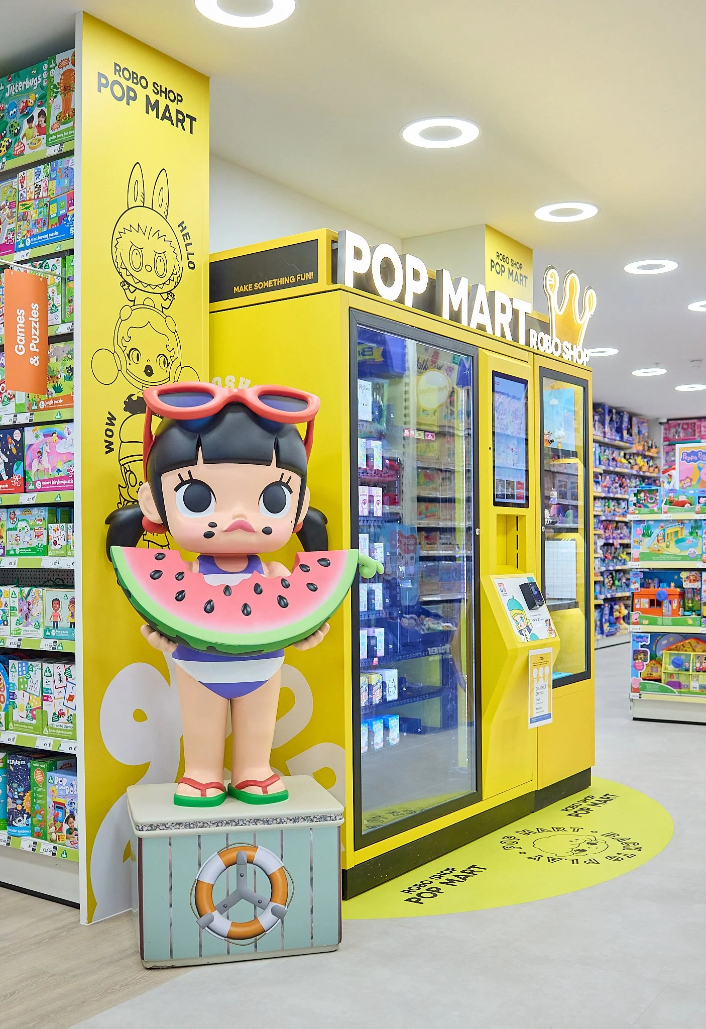 The Entertainer BW Opening 25 008.jpg