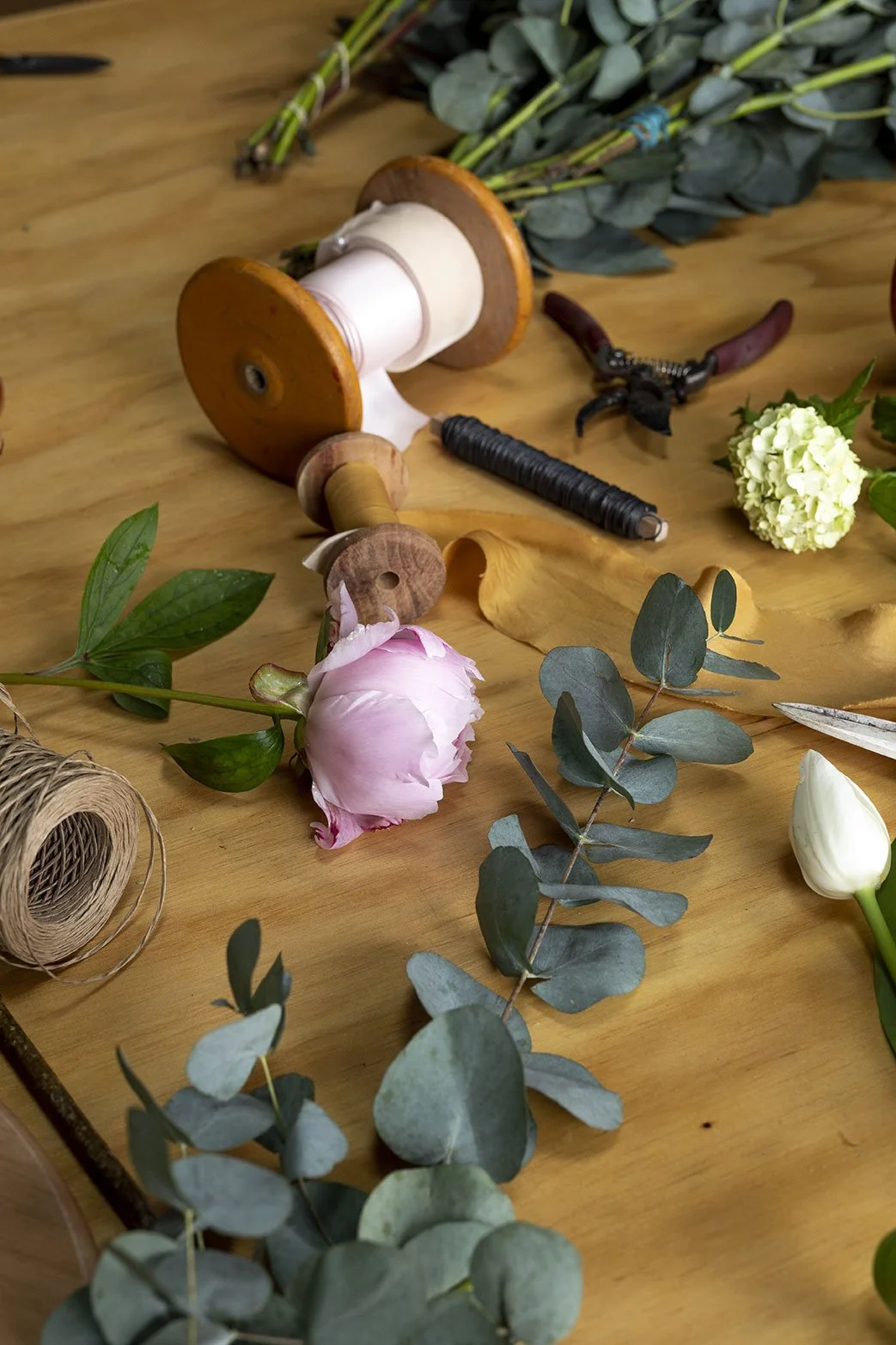 flower-arranging-tools-flower-workshop-north-berwick