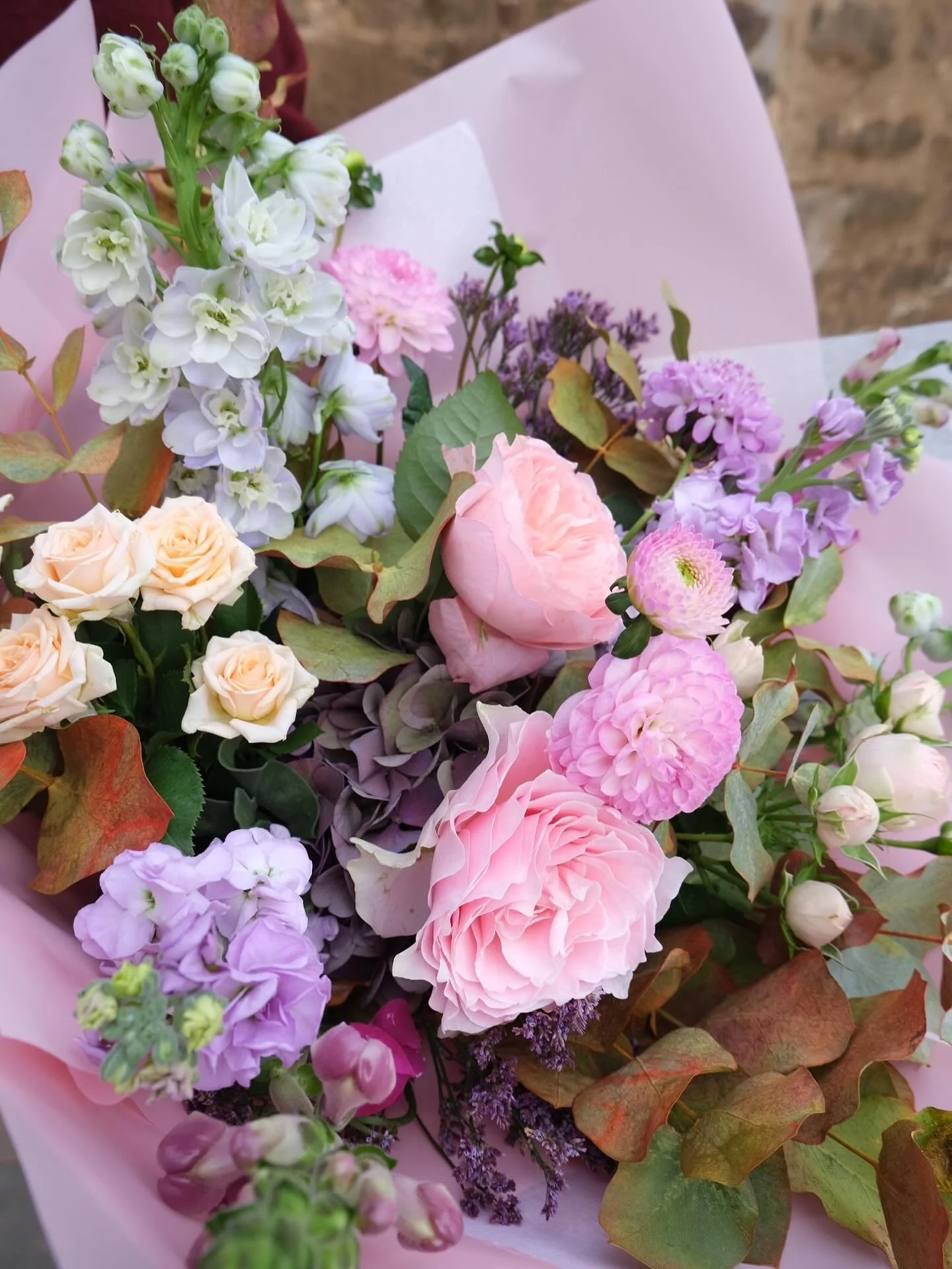 Close up of our Longniddry in Autumn bouquet! 

Arranged with beautiful hydrangeas, garden roses, snap dragons and foliage. 

Order any of our beautiful bouquets from the comfort of your own home and have them delivered Monday - Saturday or visit us 