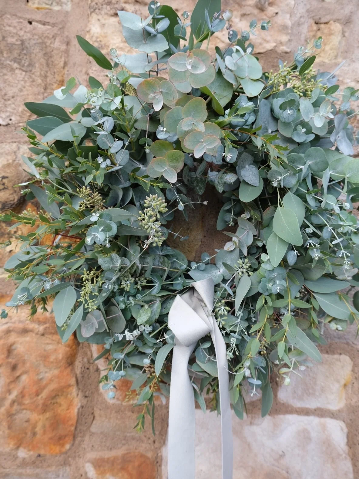 🎄 Eucalyptus Christmas Wreath 🎄

Stylish, fragrant and locally grown! 

With its soft green hues and earthy tones, our fresh Eucalyptus Christmas Wreath complements any colour scheme, making it perfect for your front door! 

Available to order onli