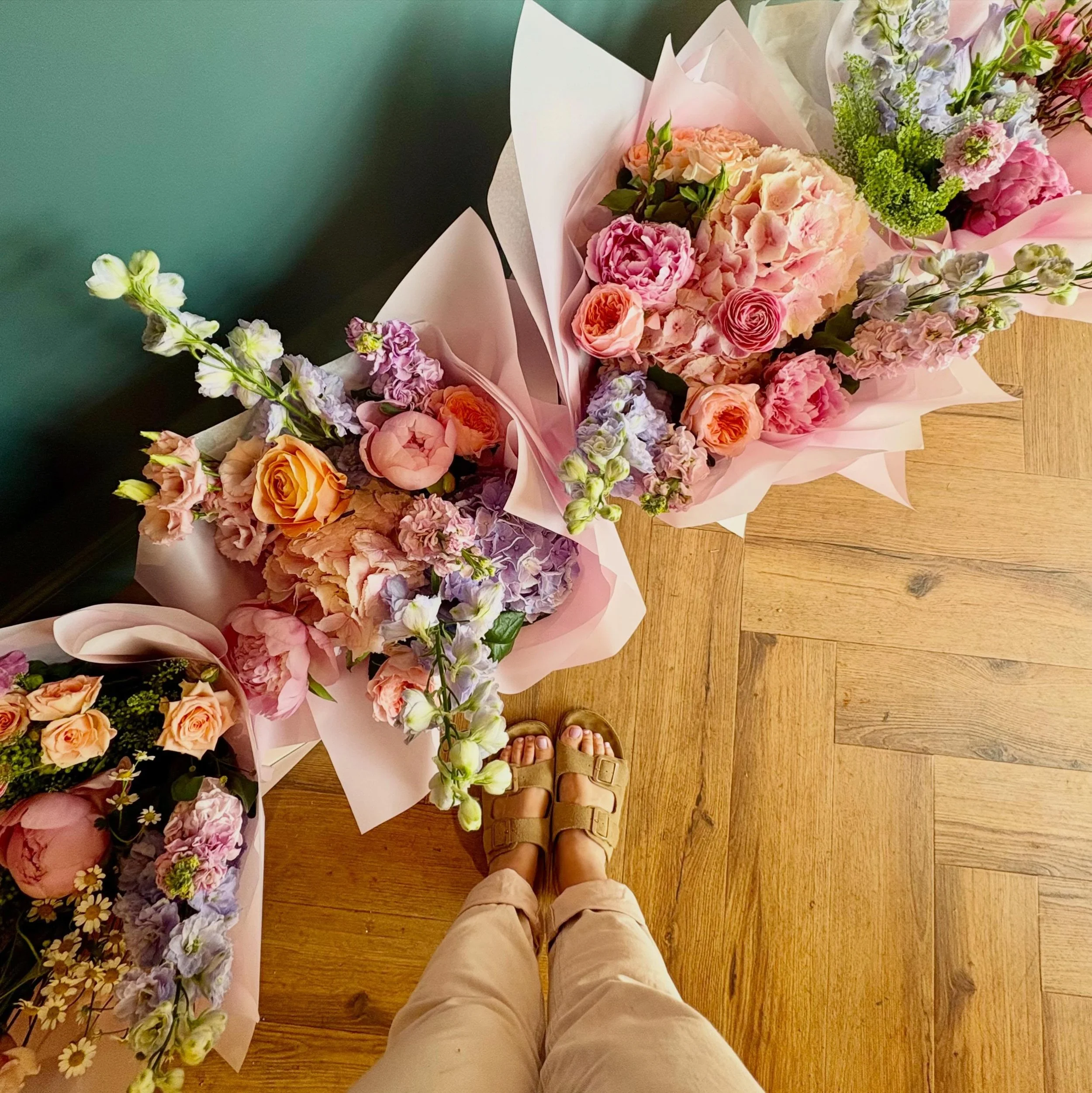 Is there such a thing as too much pink? 

Some Bloomin fabulous orders heading out this morning for some equally fabulous customers! 

#pinkpinkpink #bouquets #florist #eastlothian #peony