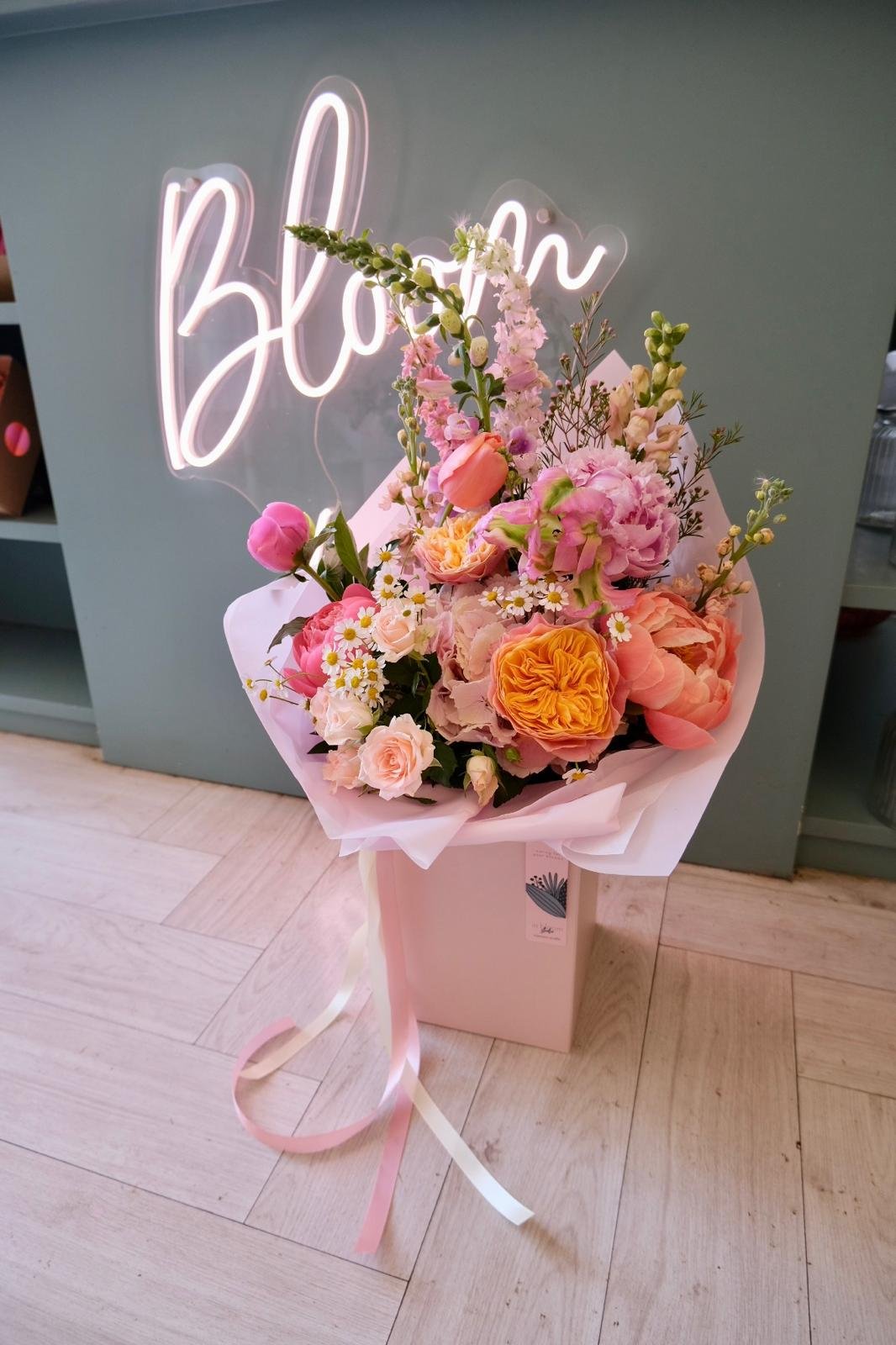 Weekly Bouquet - Summer Charm